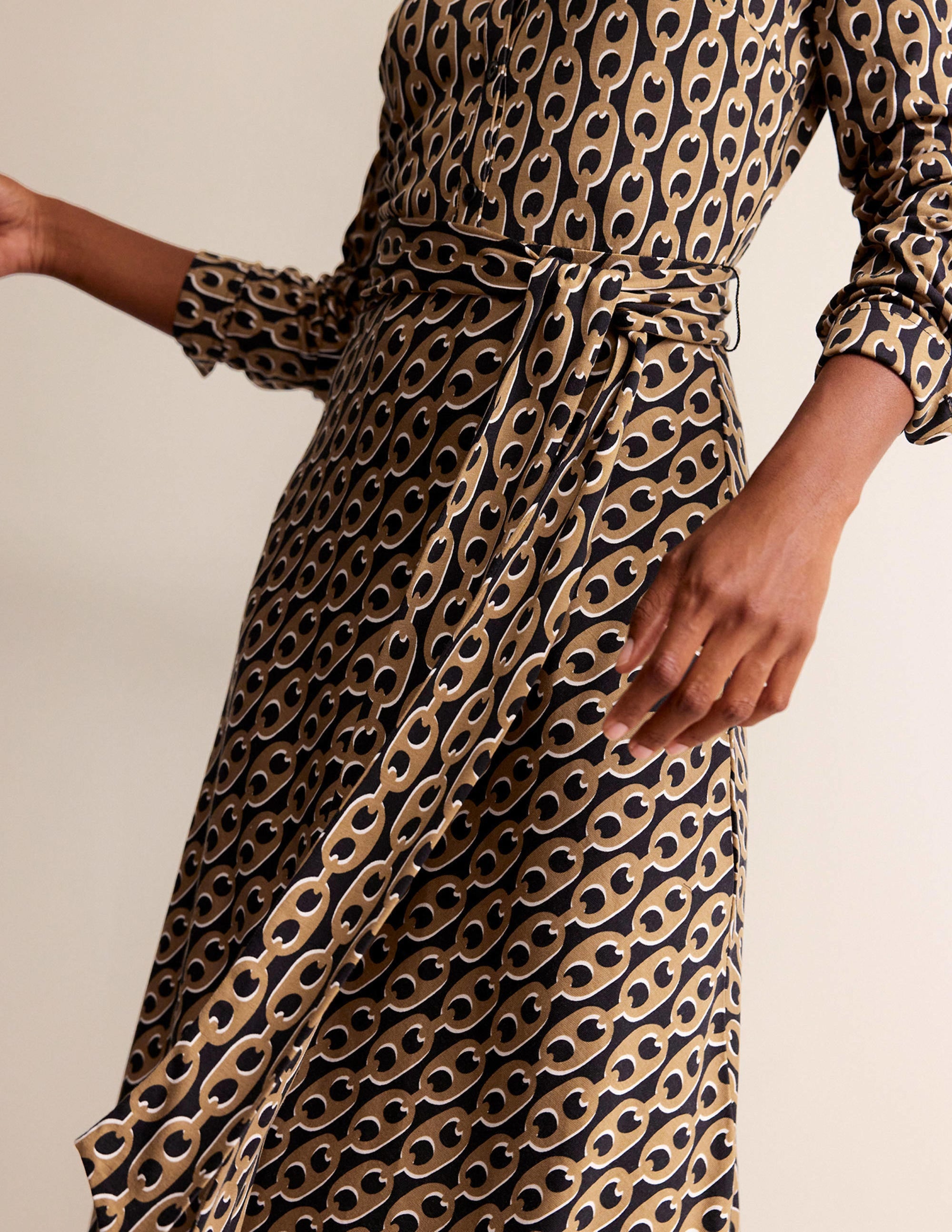 Laura Jersey Midi Shirt Dress-Camel, Geo Chain - Image 4