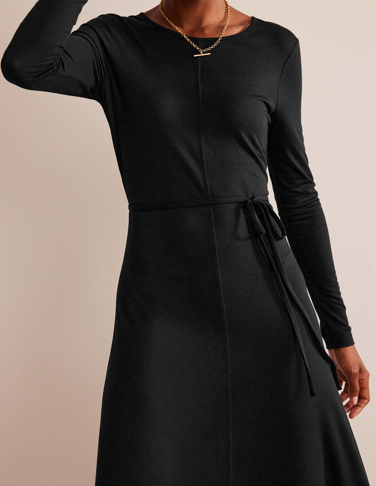 Lucy Jersey Midi Dress-Black - Image 4