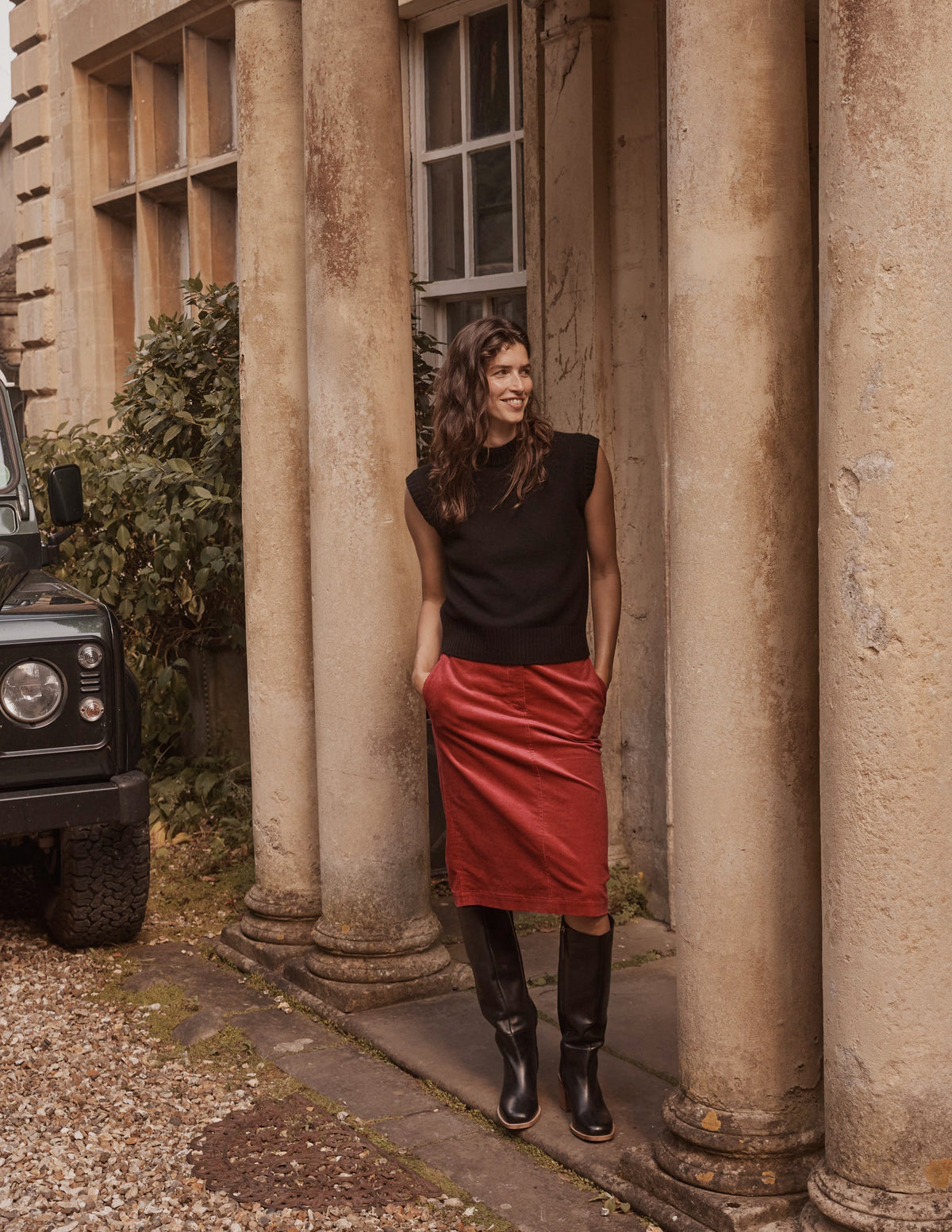 Chunky Cashmere Crew Neck Vest-Black-5