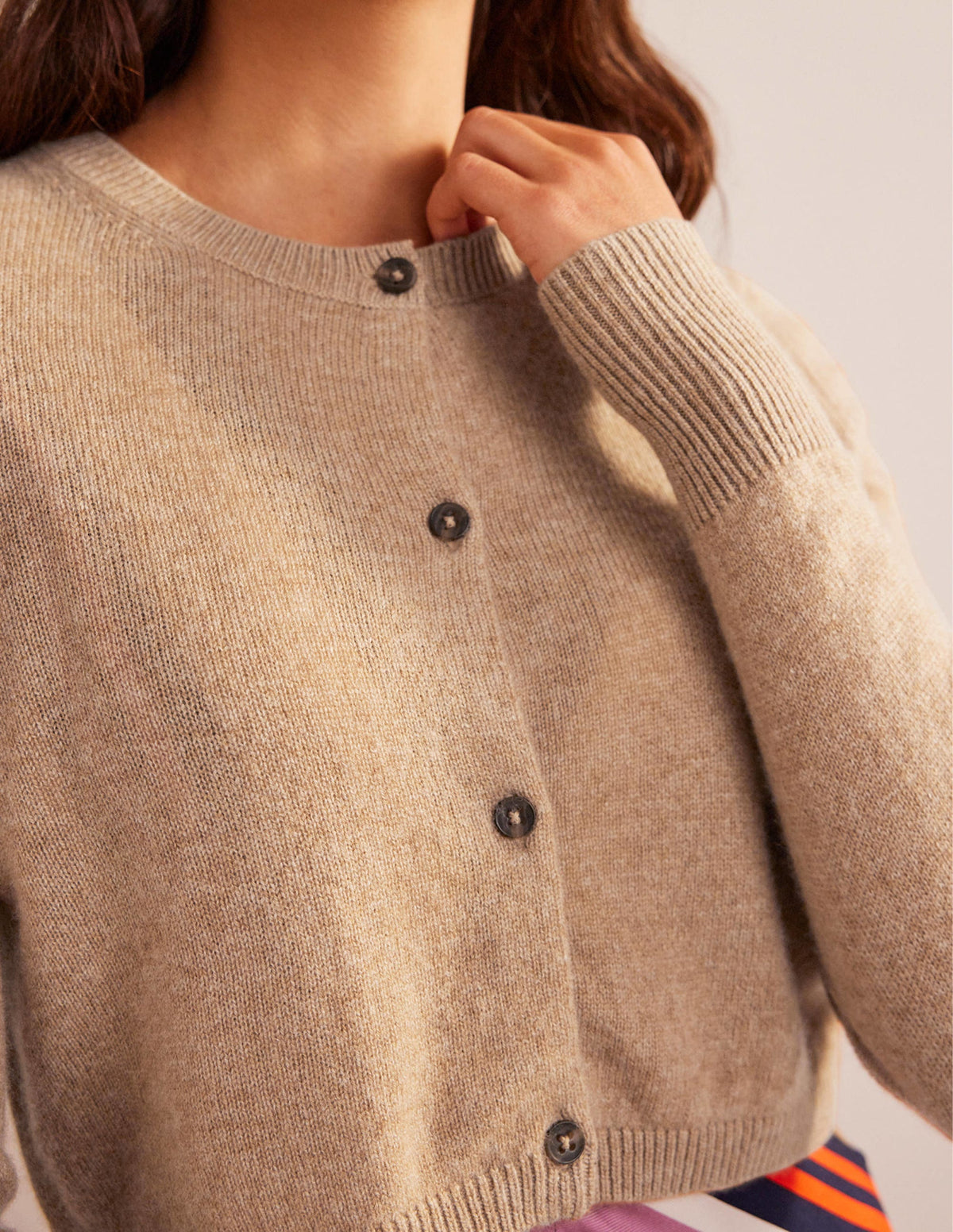 Cropped Cashmere Cardigan-Camel Melange - Image 2