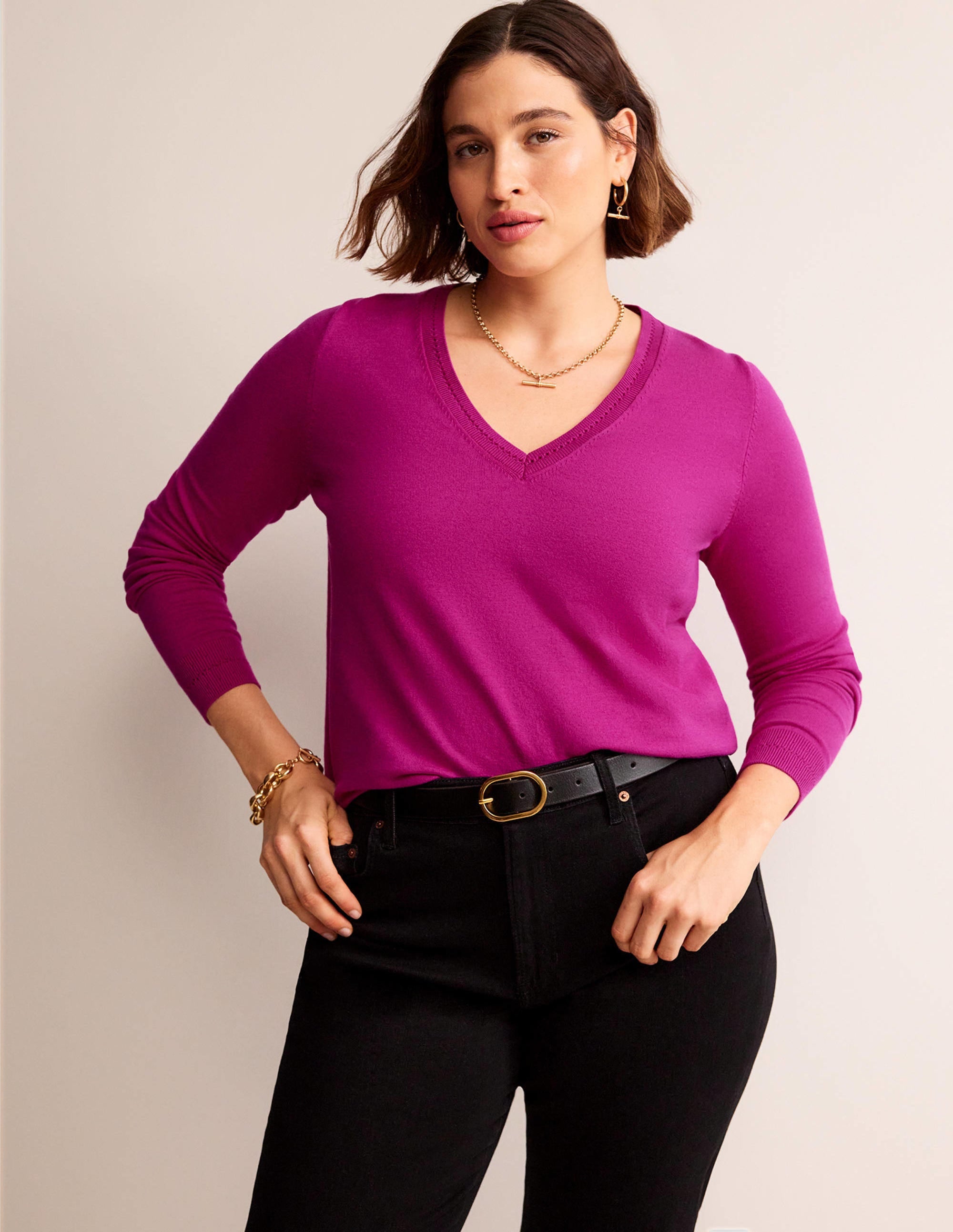 Catriona Cotton V-Neck Jumper-Festival Fuchsia - Image 4