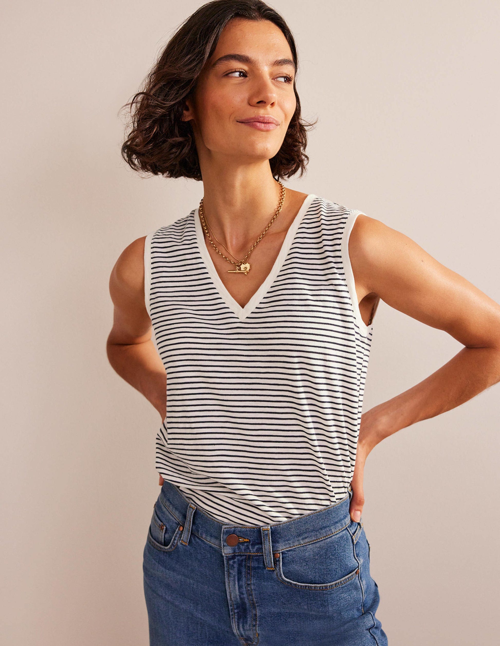 Regular V-neck Slub Vest-Navy, Ivory-1