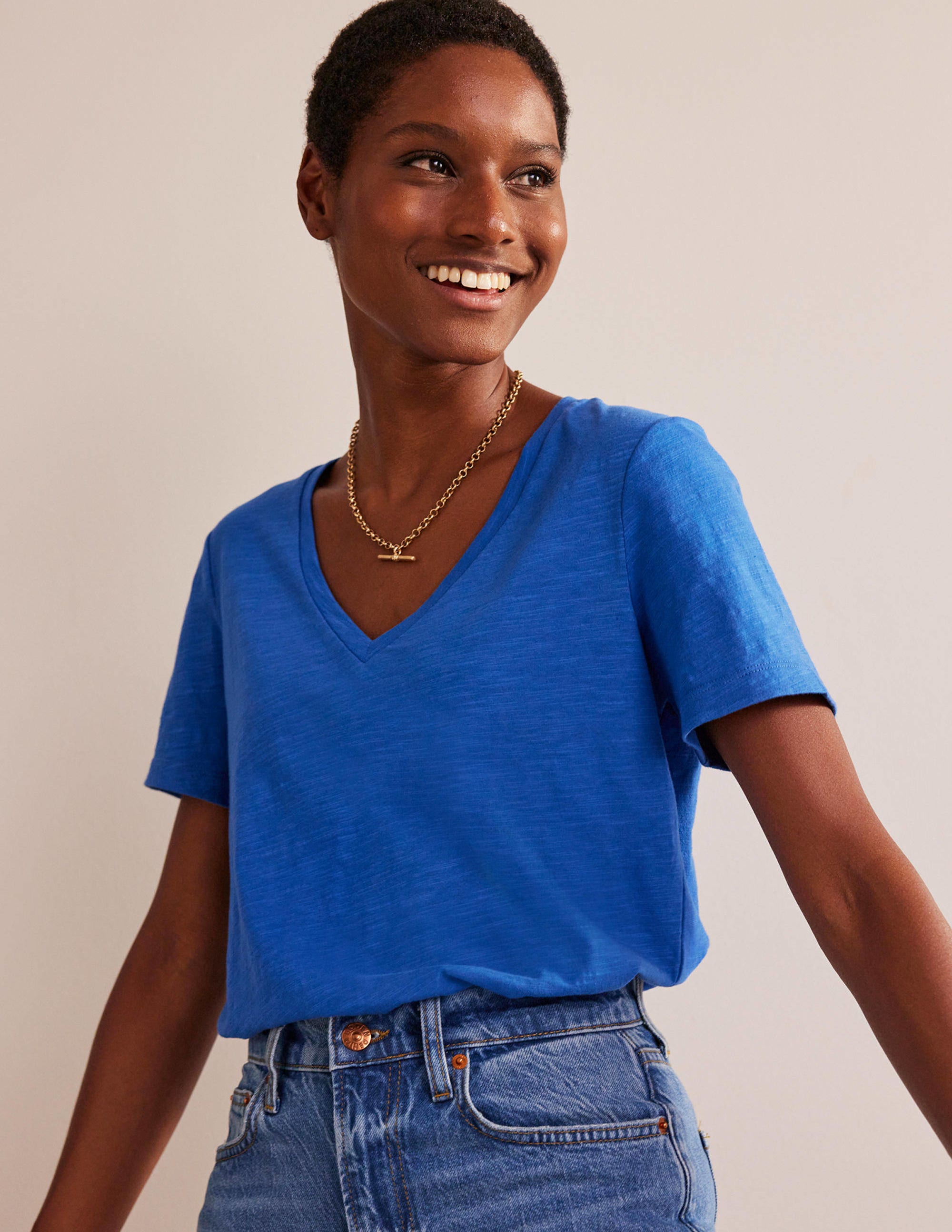 Regular V-Neck Slub T-shirt-Meadow Spring - Image 1
