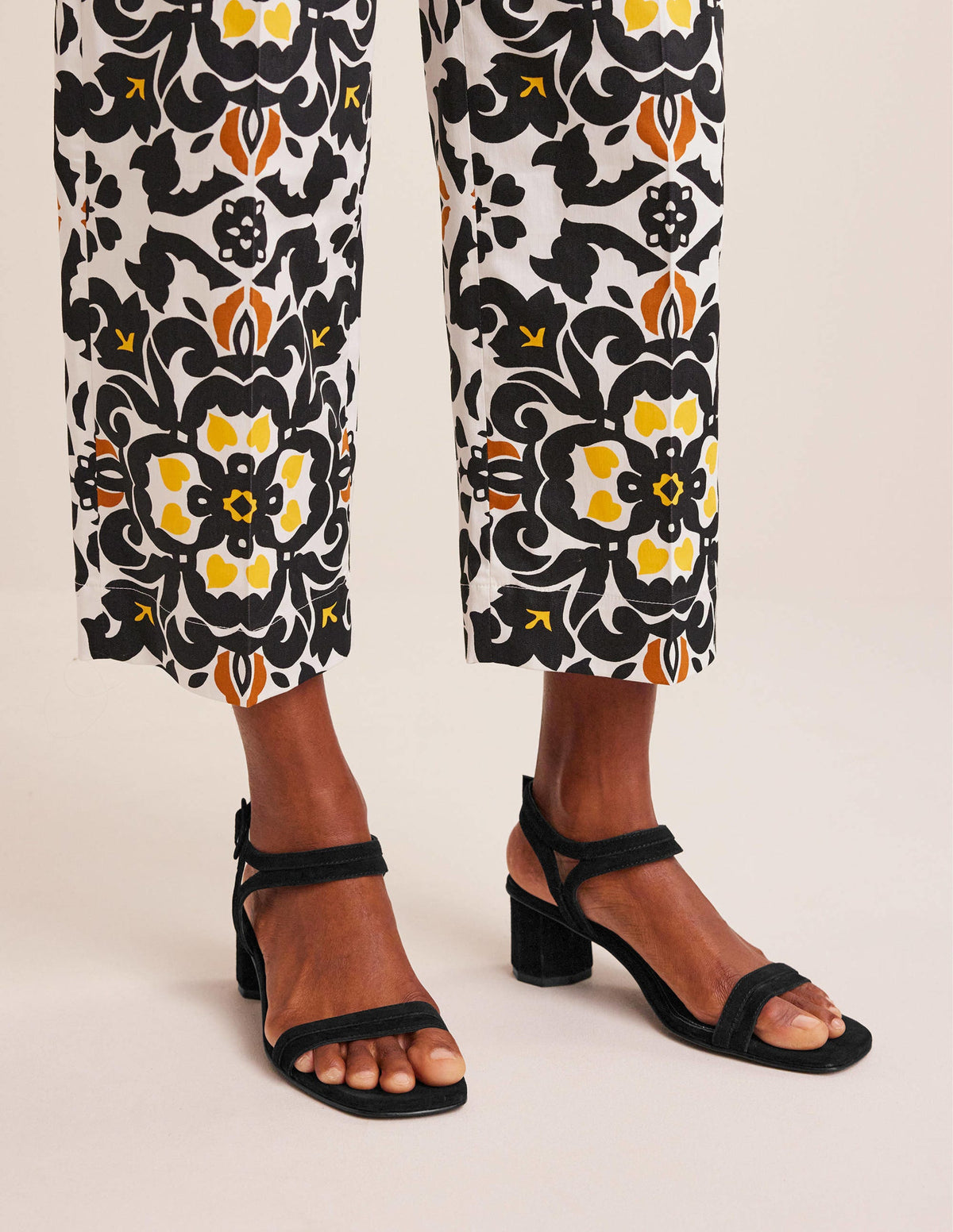 Block-Heel Sandals-Black-1