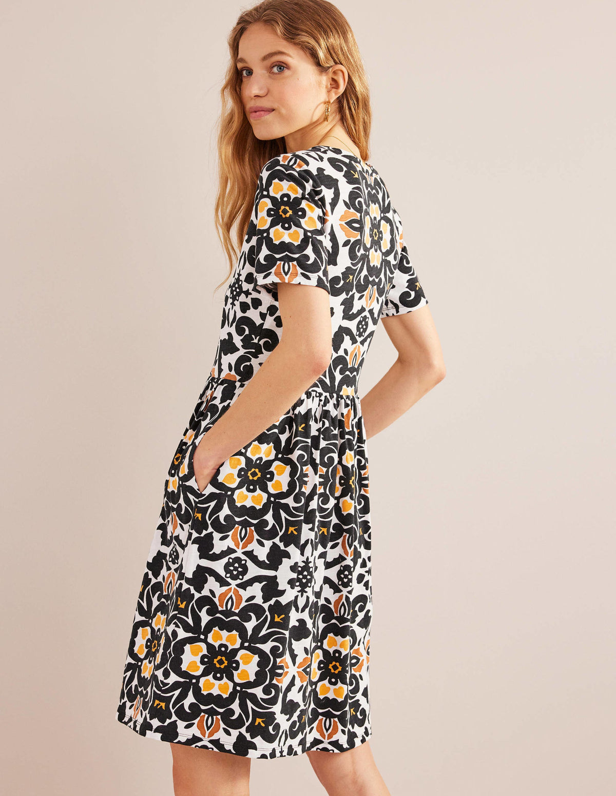 Easy Notch Neck Jersey Dress-Black, Opulent Pome - Image 3
