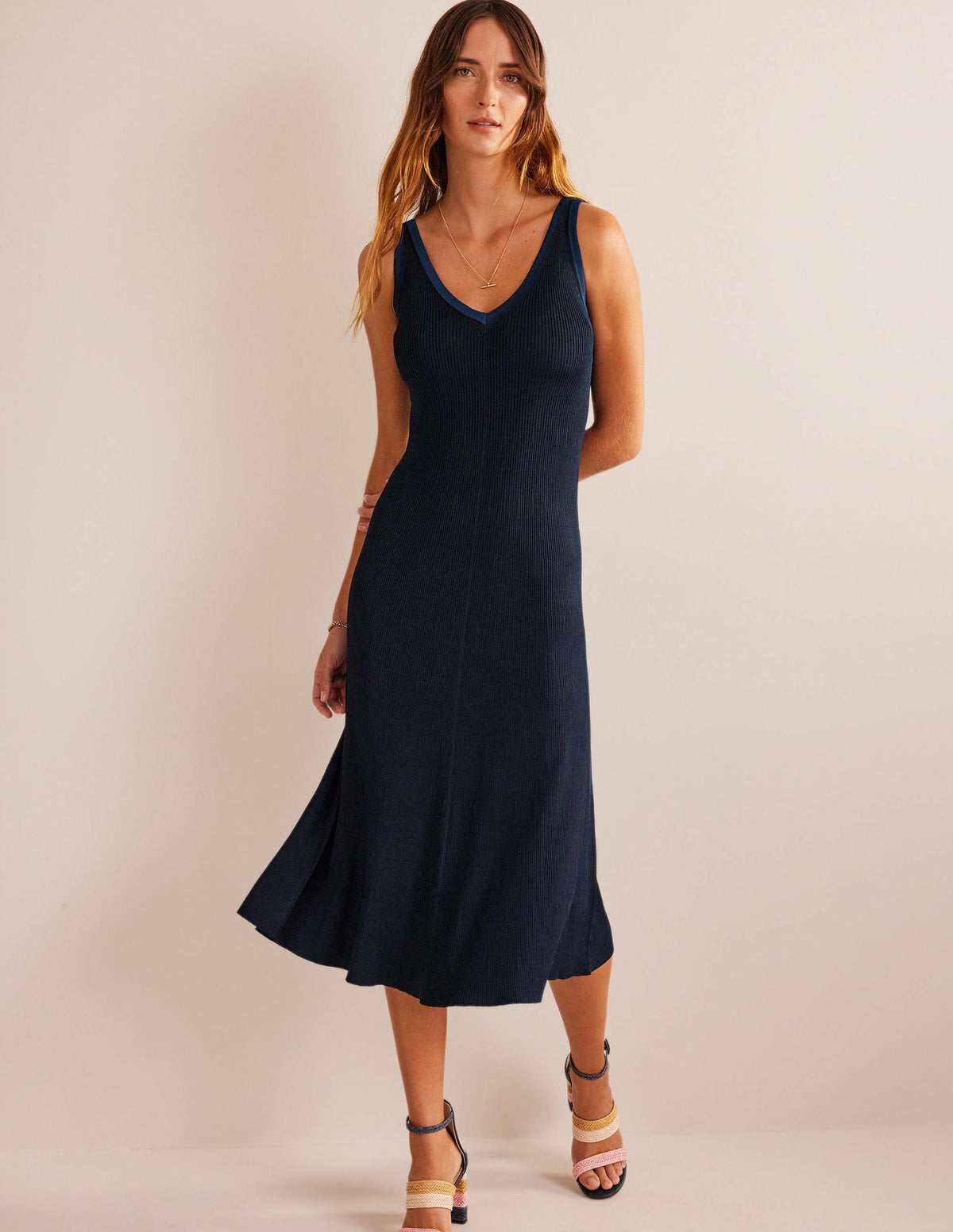 V-Neck Knitted Midi Dress-Navy-4