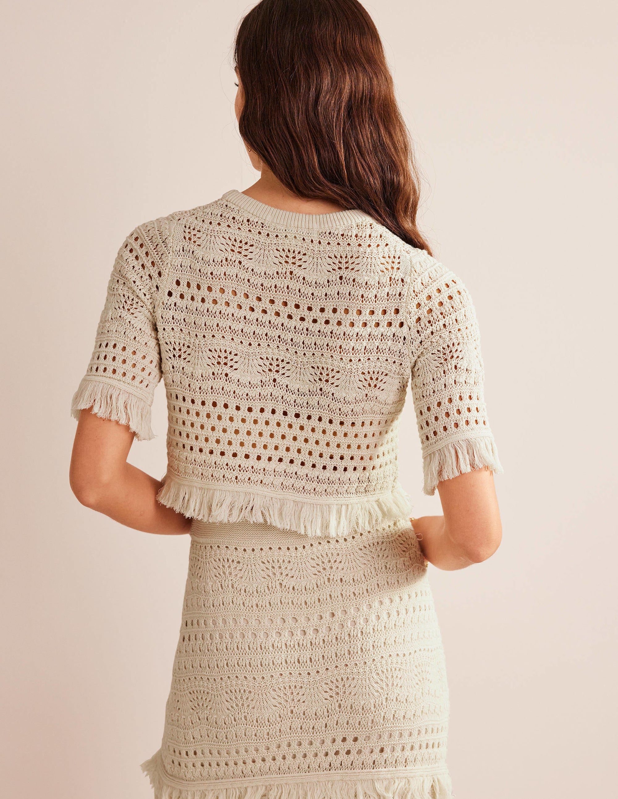 Cropped Fringe Crochet T-Shirt-Warm Ivory - Image 3