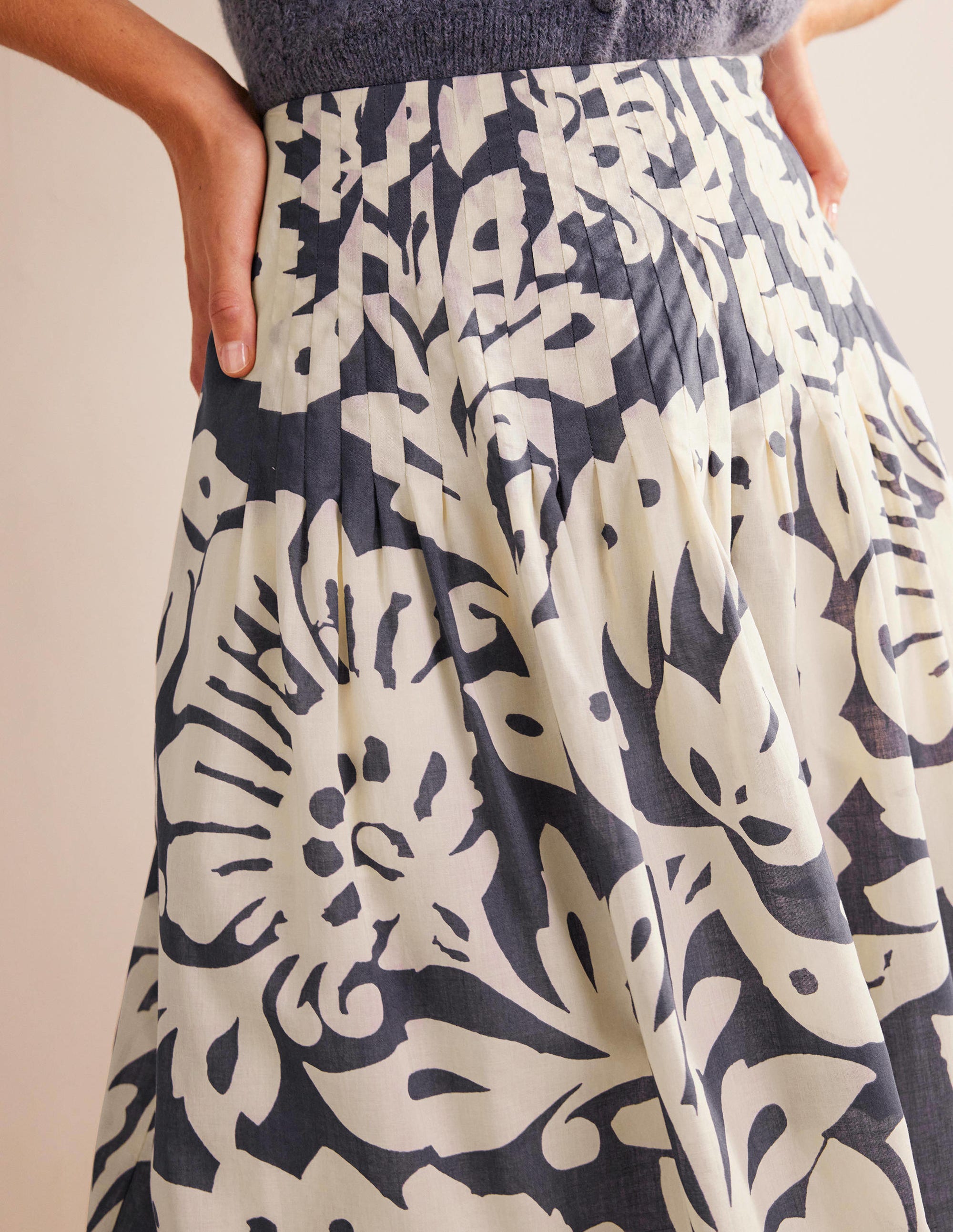 Pleated Cotton Midi Skirt-Sapphire, Oak Terrace - Image 2