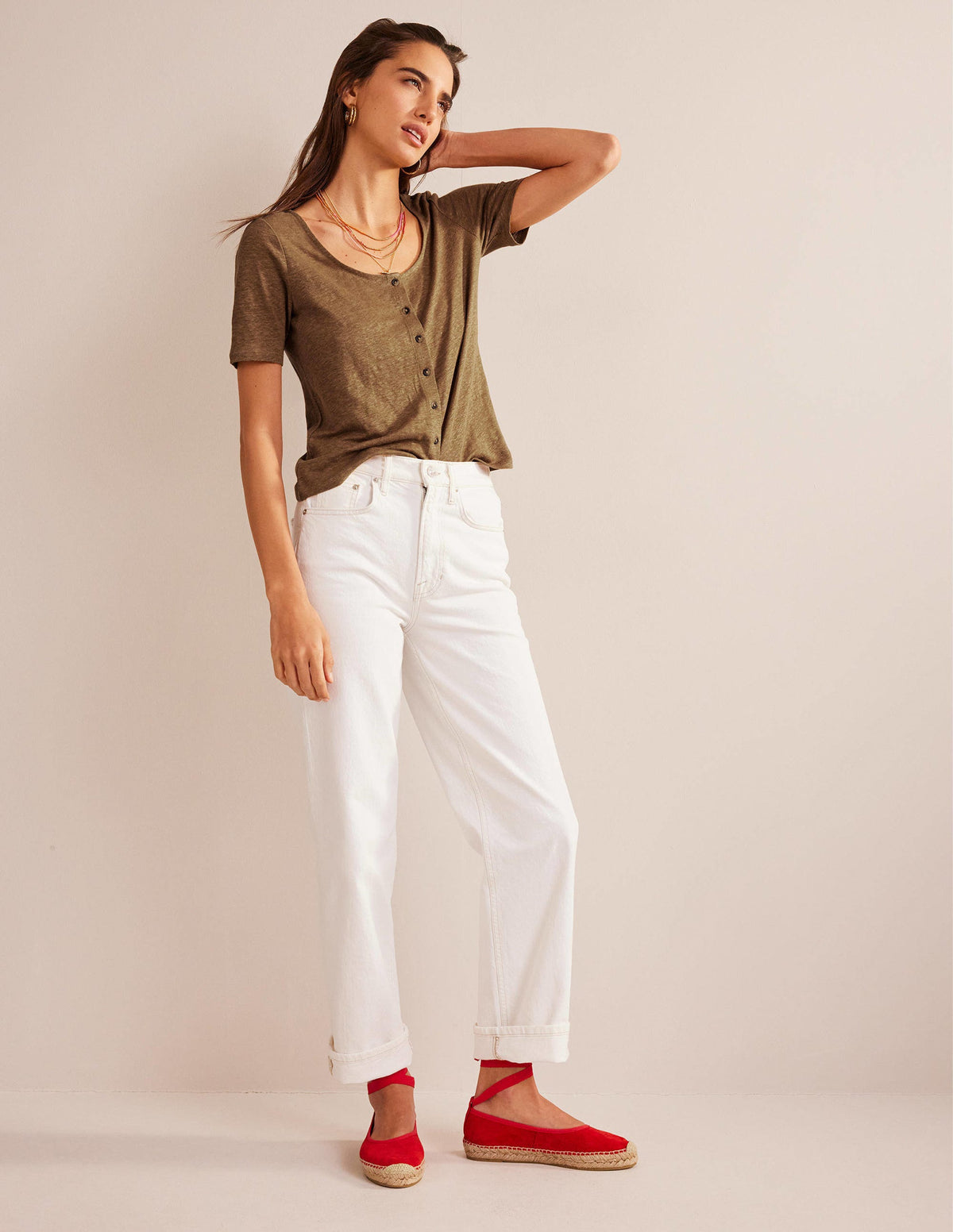 Scoop Neck Linen T-shirt-Camel - Image 4