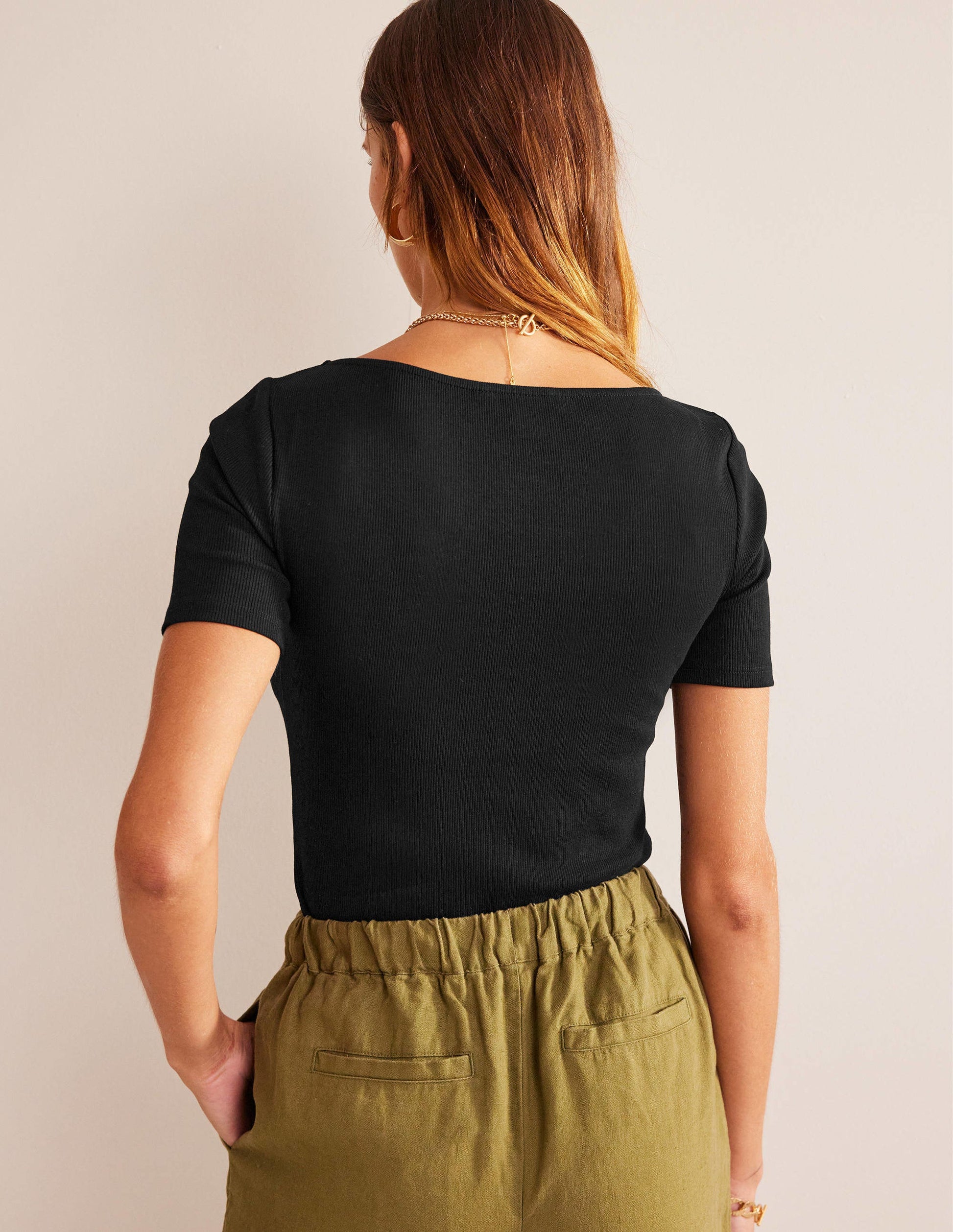 Ruched Front Rib T-shirt-Black-3