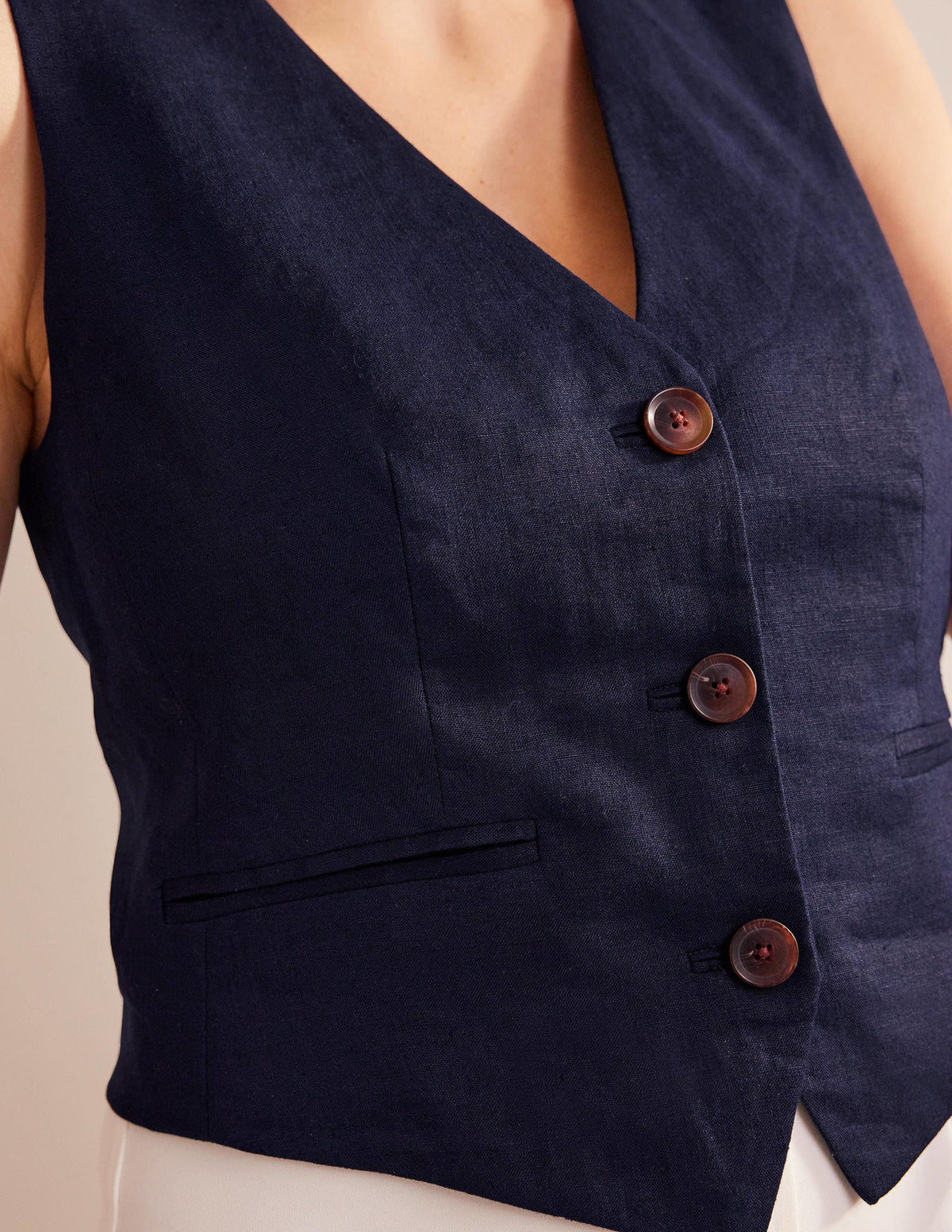 Linen V-Neck Waistcoat-Navy-2