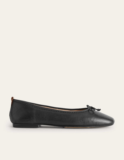 Kitty Flexi Sole Ballet Flats-Black Leather