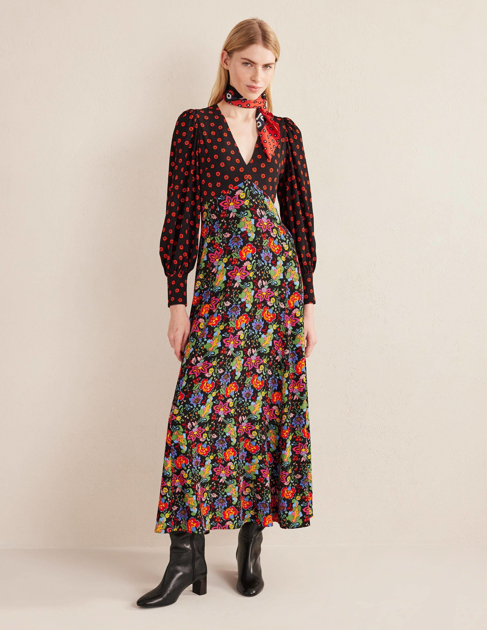 Blouson Sleeve Maxi Tea Dress-Black, Carnation Garden - Image 1