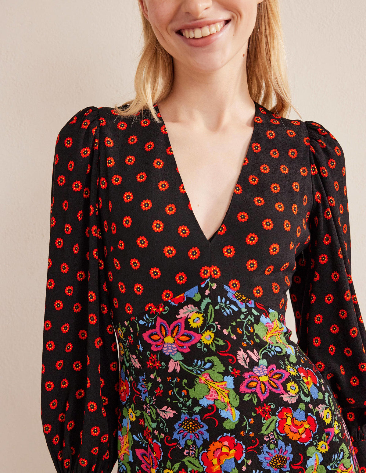 Blouson Sleeve Maxi Tea Dress-Black, Carnation Garden - Image 2