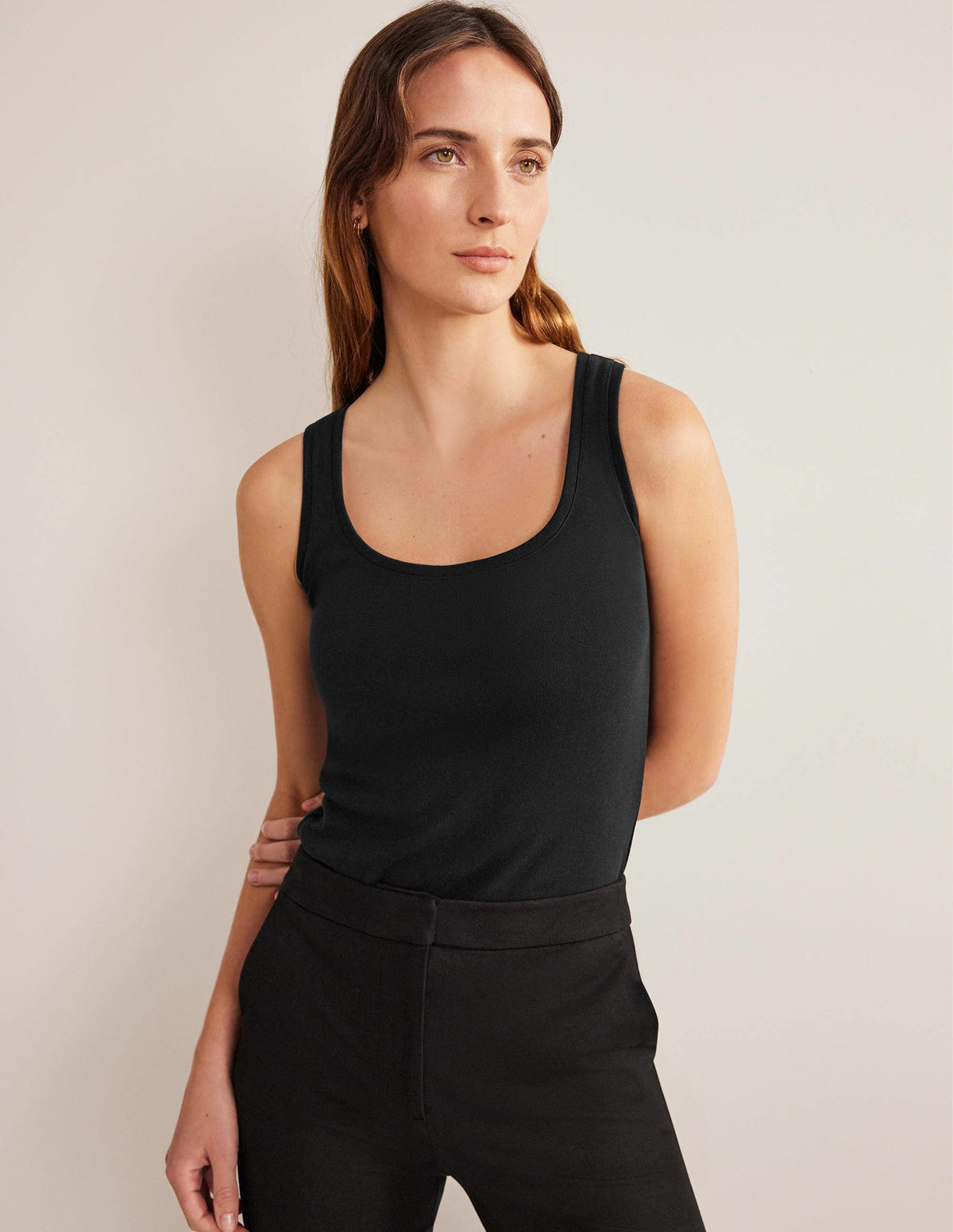 Essential Tank Top-Black - Image 1