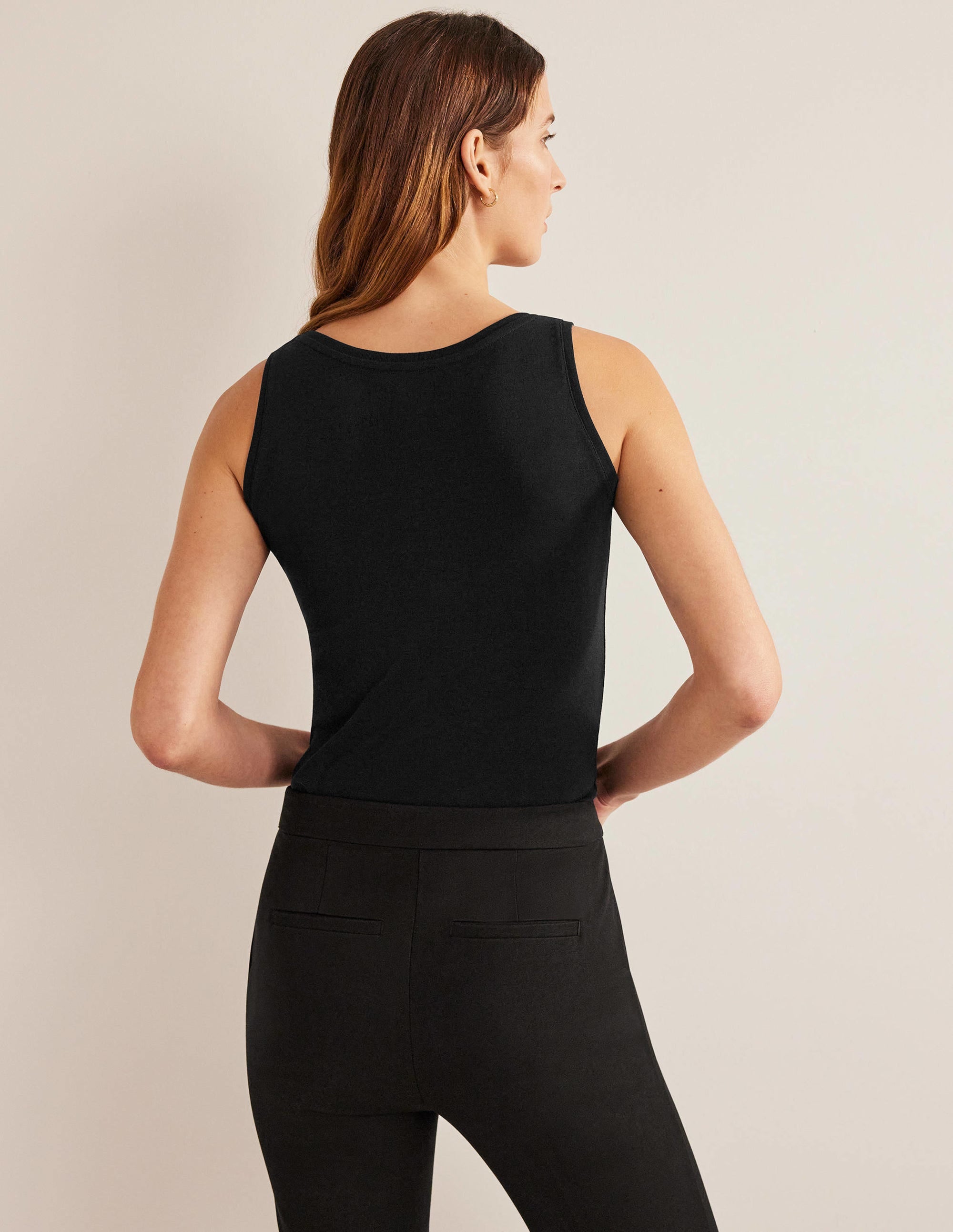 Essential Tank Top-Black - Image 3