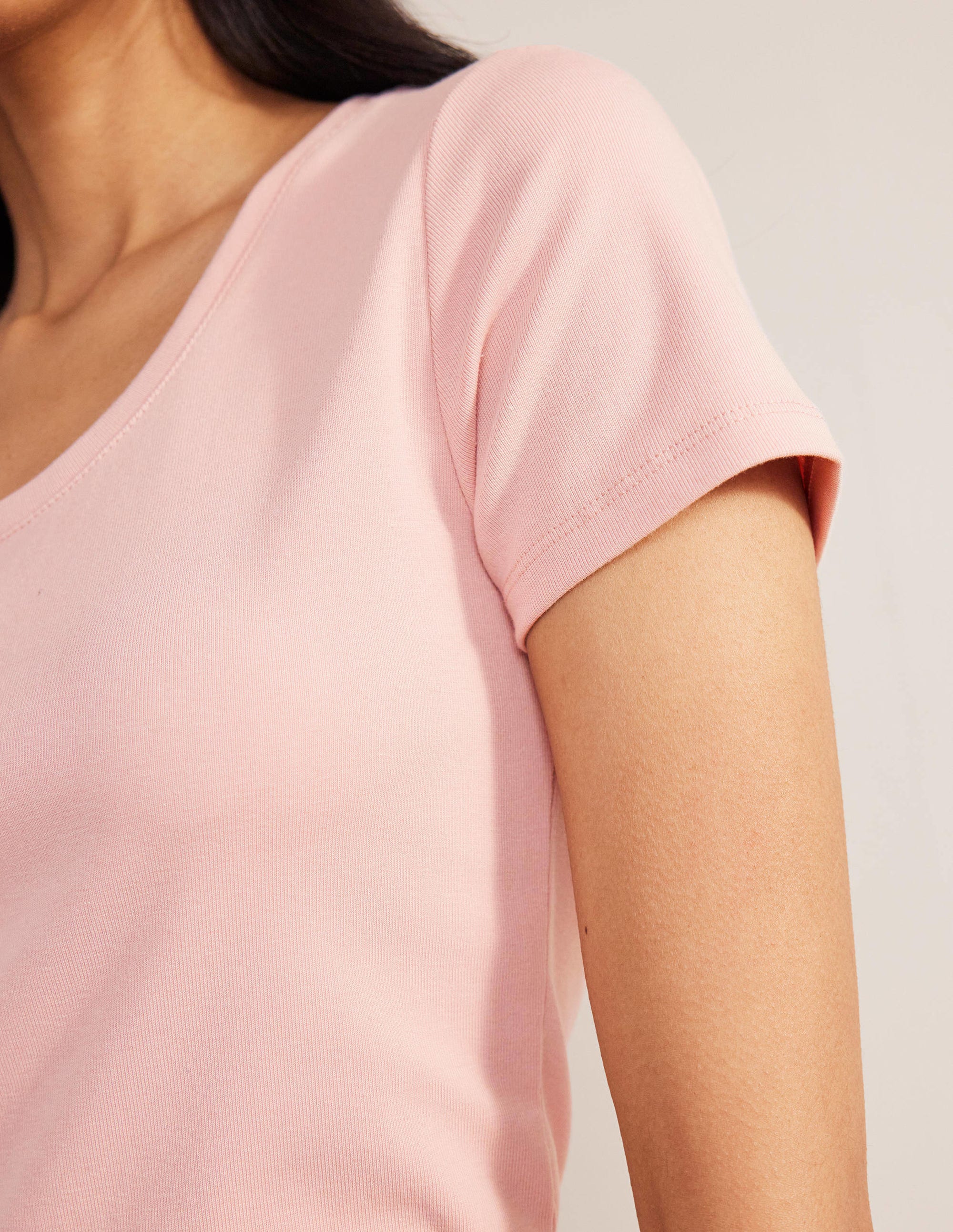 Essential Short Sleeve Tee-Milkshake - Image 2