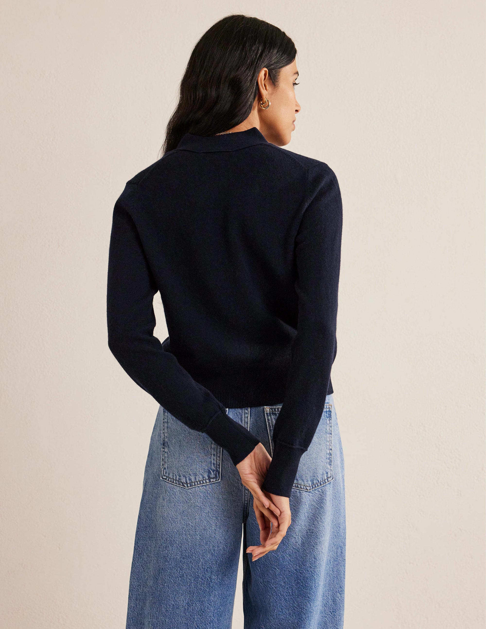 Cropped Cashmere V Cardigan-Navy - Image 3
