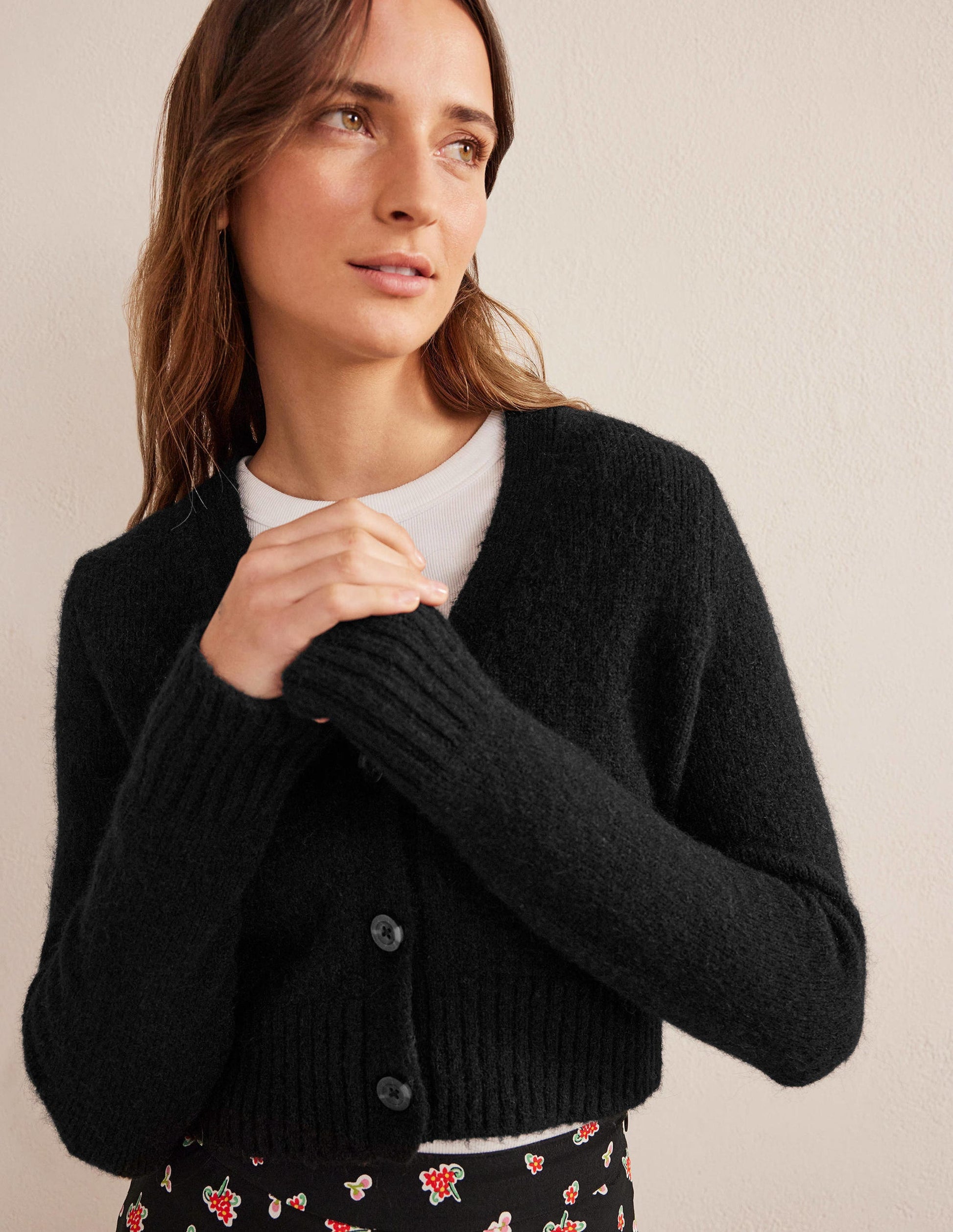 Fluffy Cropped V-Neck Cardigan-Black-4