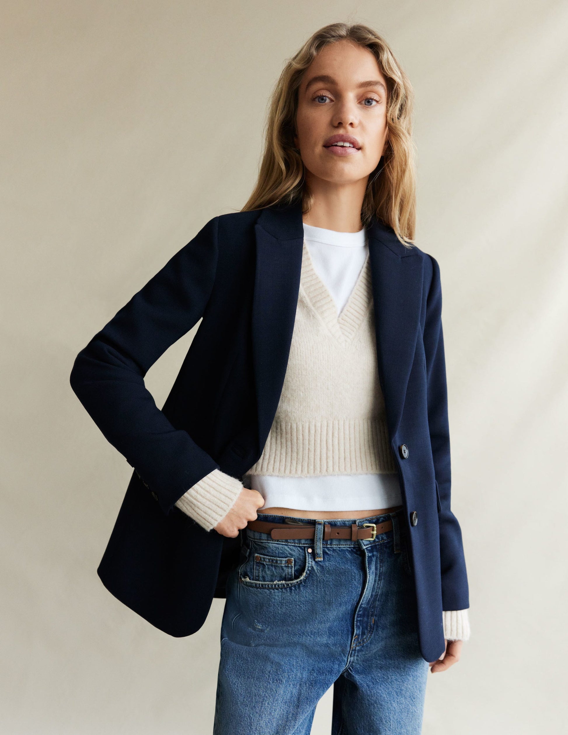Fluffy Cropped V-Neck Sweater-Rope-5