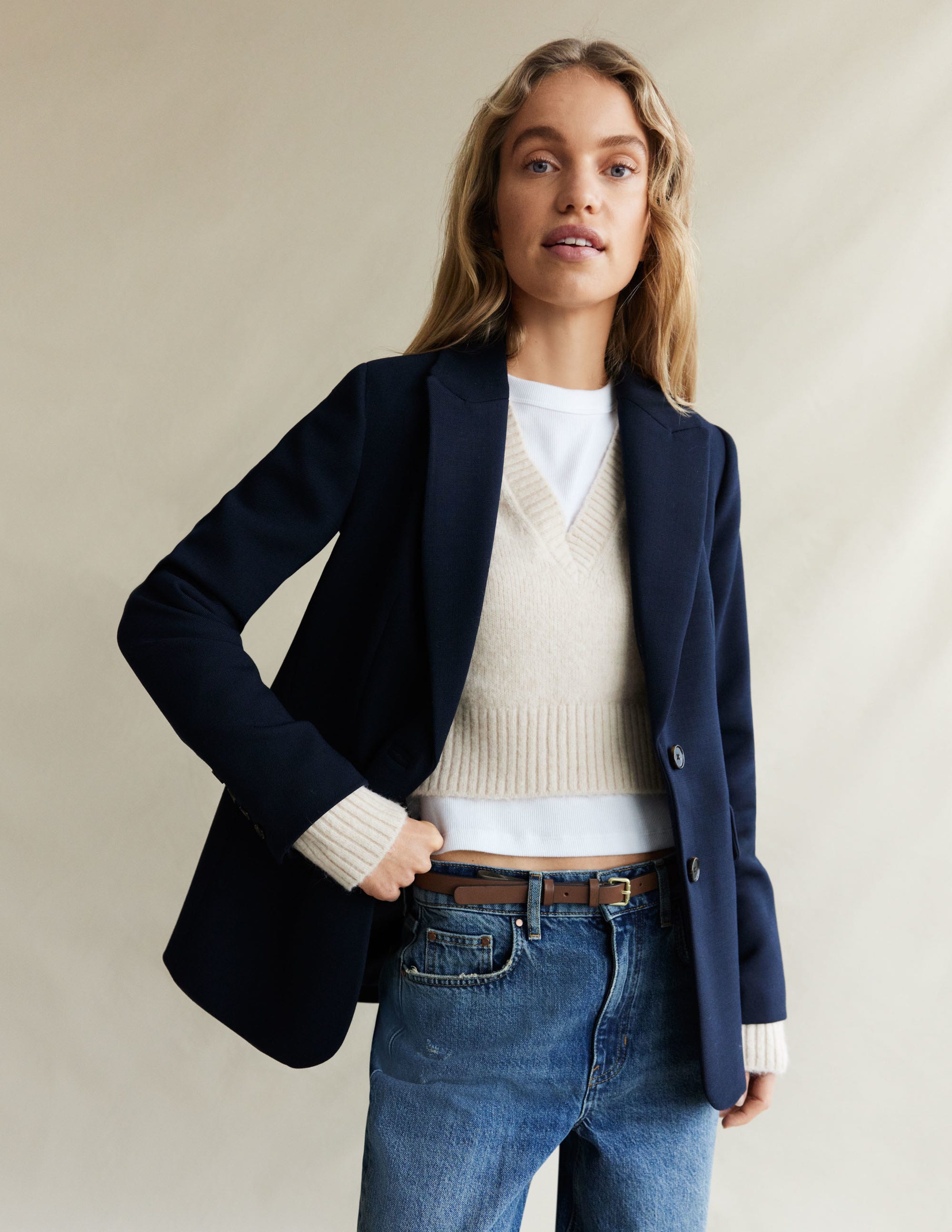 Fluffy Cropped V-Neck Sweater-Rope - Image 5