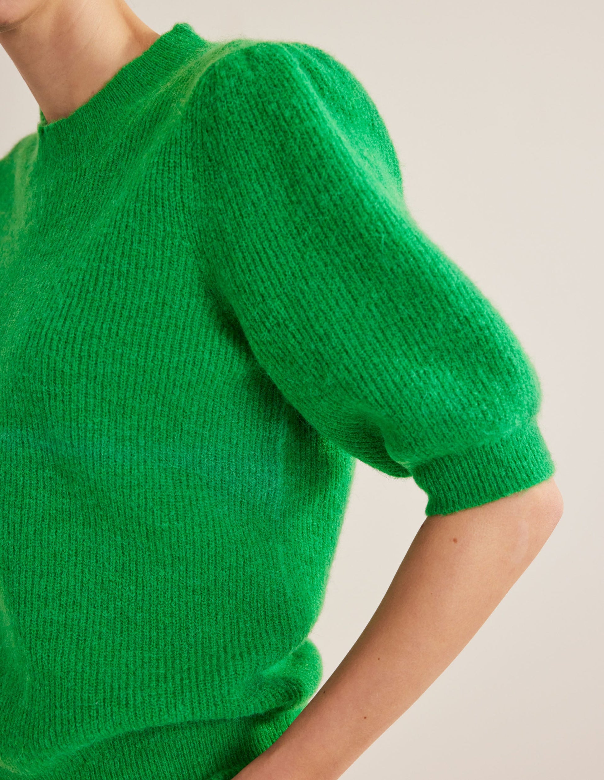 Ribbed Fluffy Top-Green Bee-2