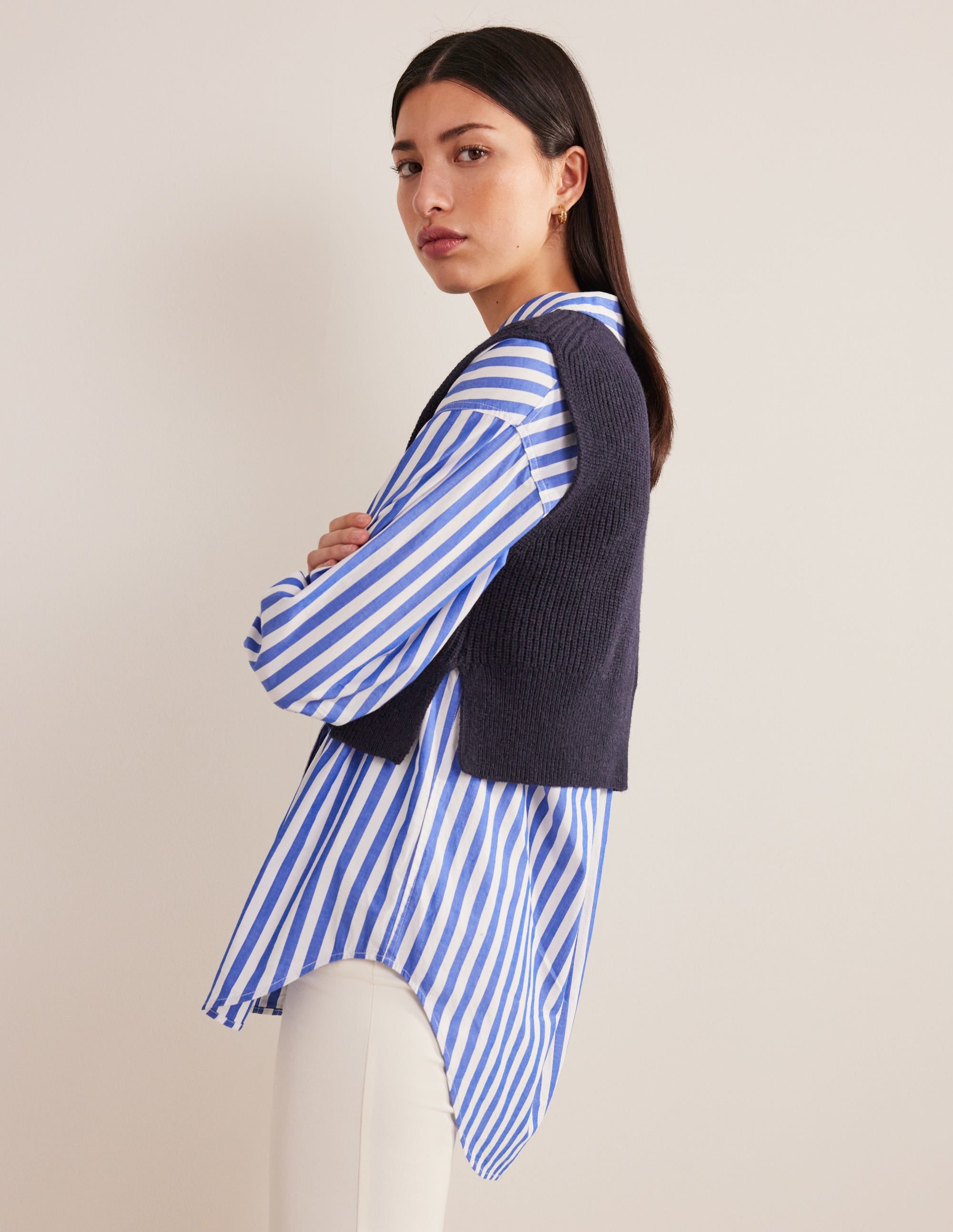 Cropped Ribbed Sweater Vest-Navy - Image 4