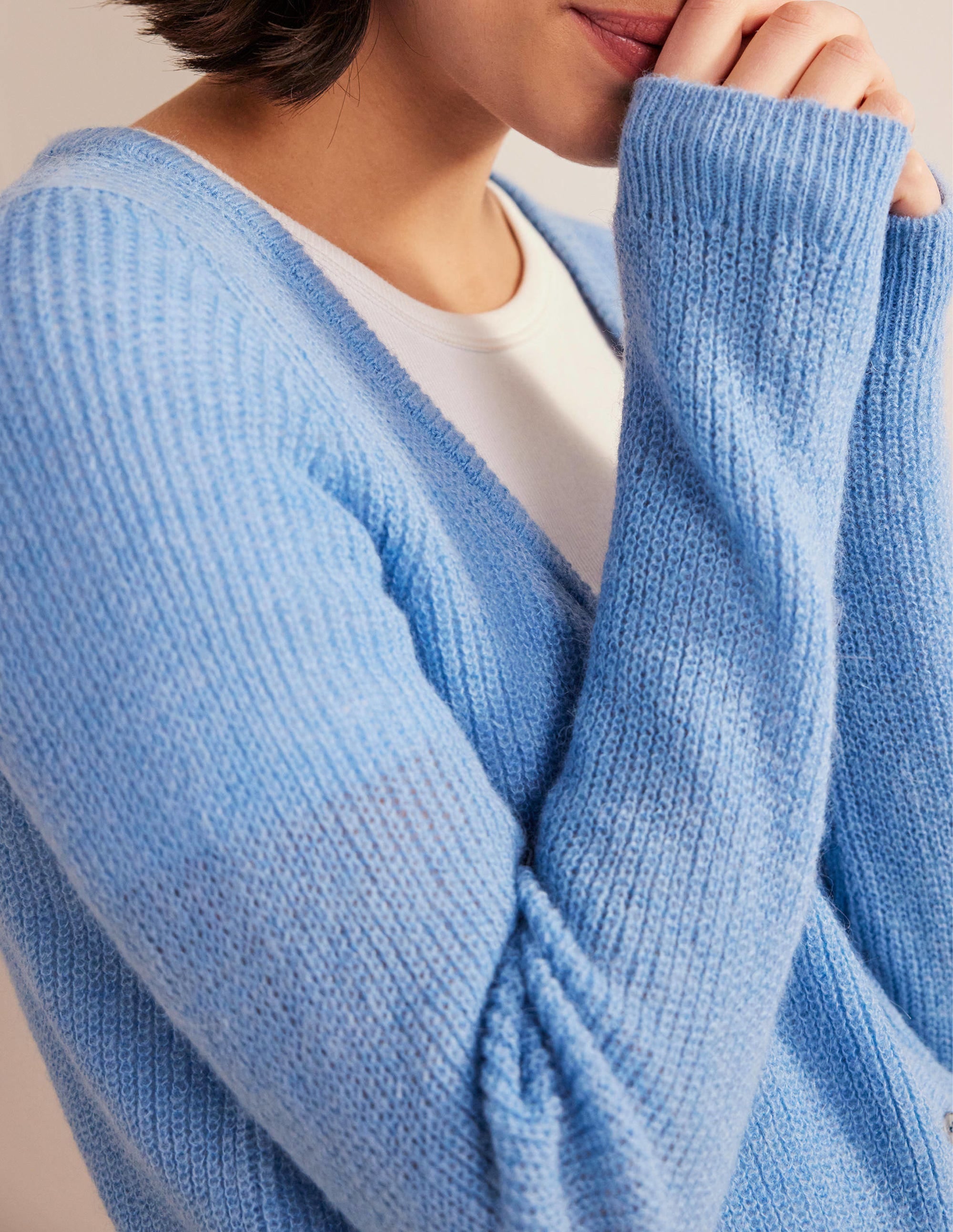 Cropped Fluffy Cardigan-Linseed - Image 4