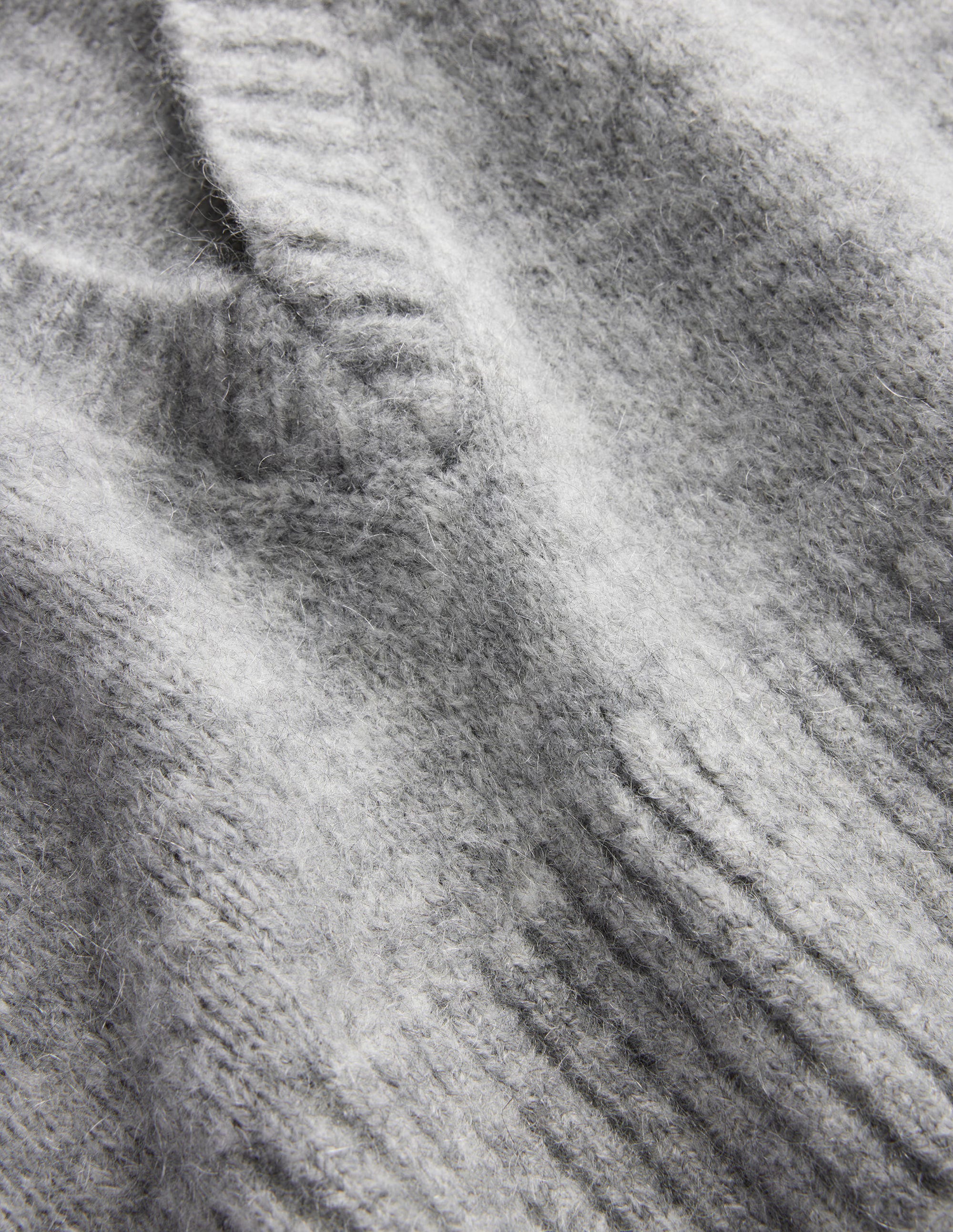 Fluffy Cropped V-Neck Vest-Grey Melange - Image 7