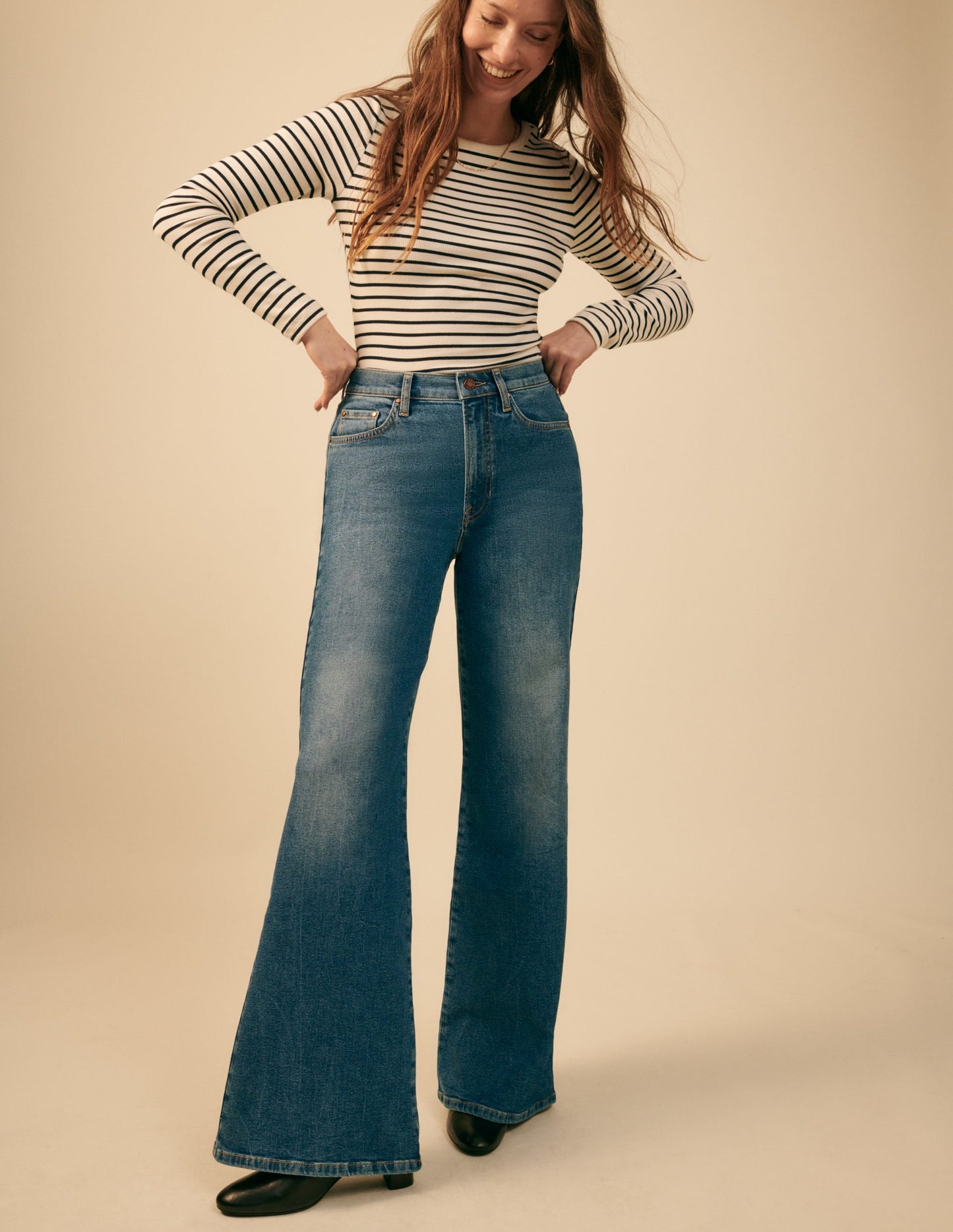 High Rise Wide Leg Jeans-Mid Vintage