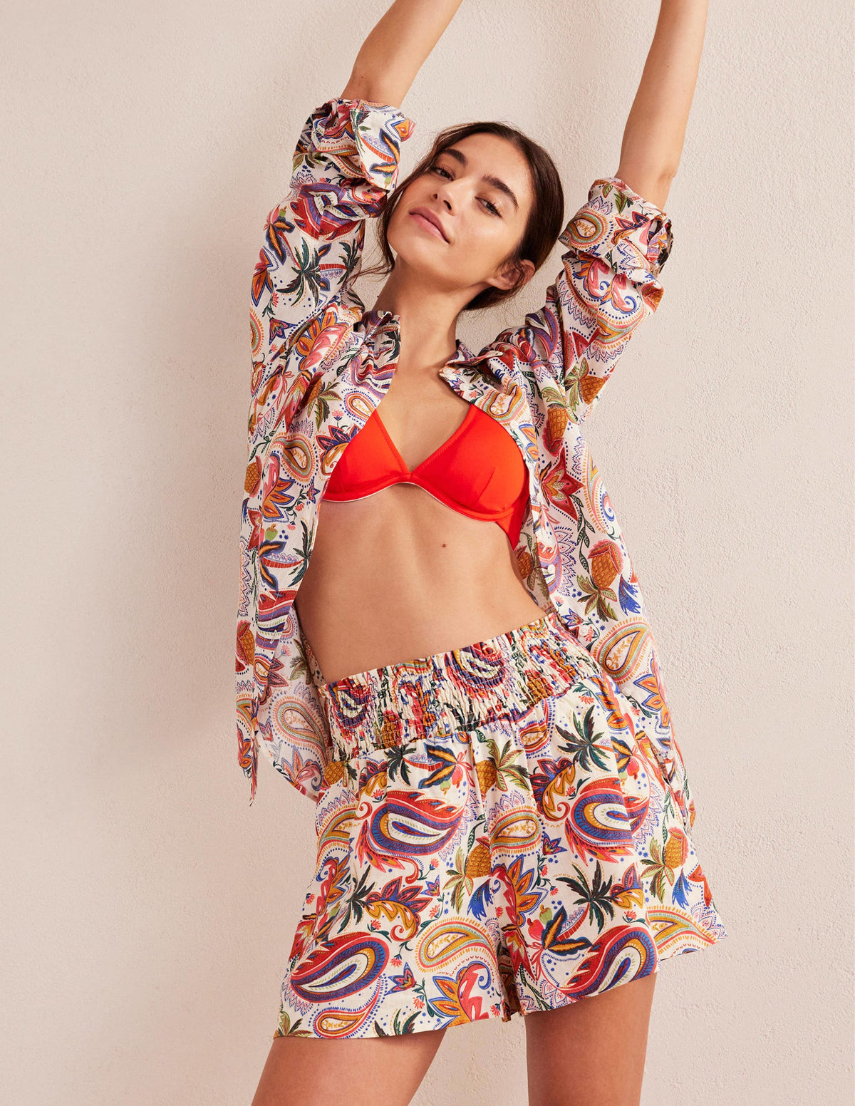 Linen Shirred Waist Shorts-Ivory Conversational Print - Image 5