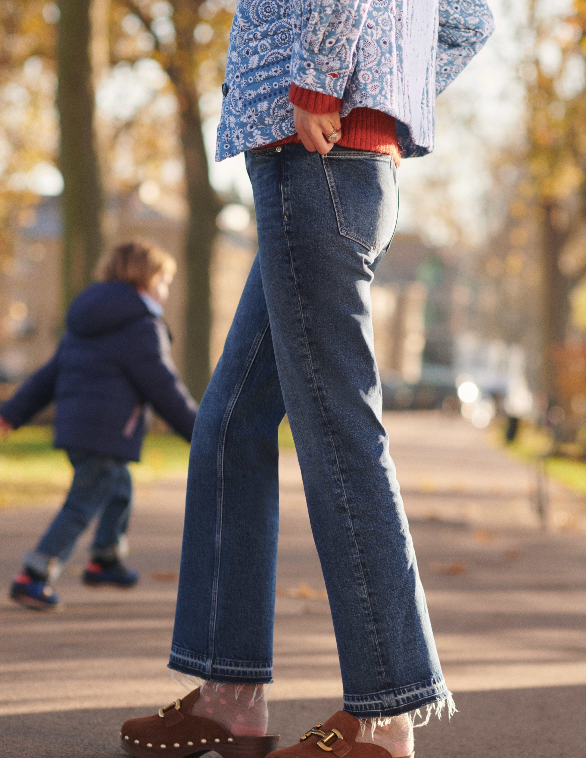 Mid Rise Baby Kick Jeans-Mid Vintage-8