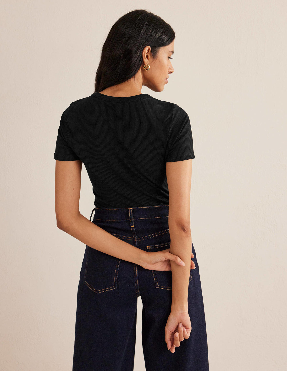 Soft Ribbed Crew Neck T-shirt-Black - Image 3