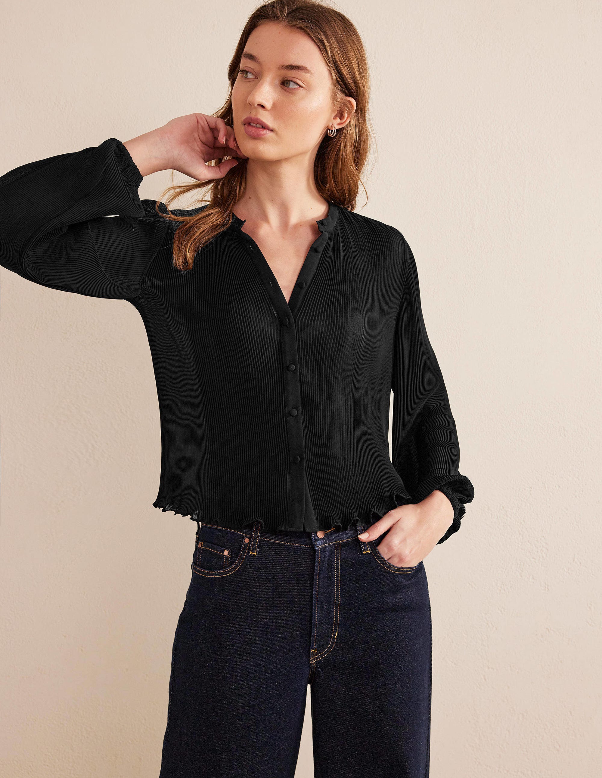 Plisse Pleat Blouse-Black - Image 4