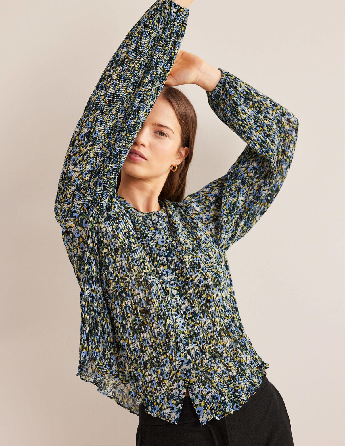 Plisse Pleat Blouse-Linseed, Painterly Floret - Image 4