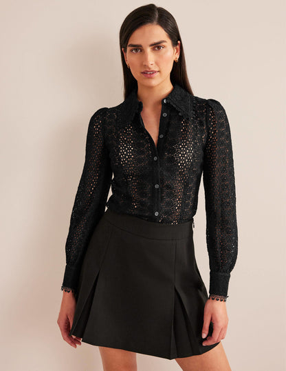 Fitted Lace Shirt-Black