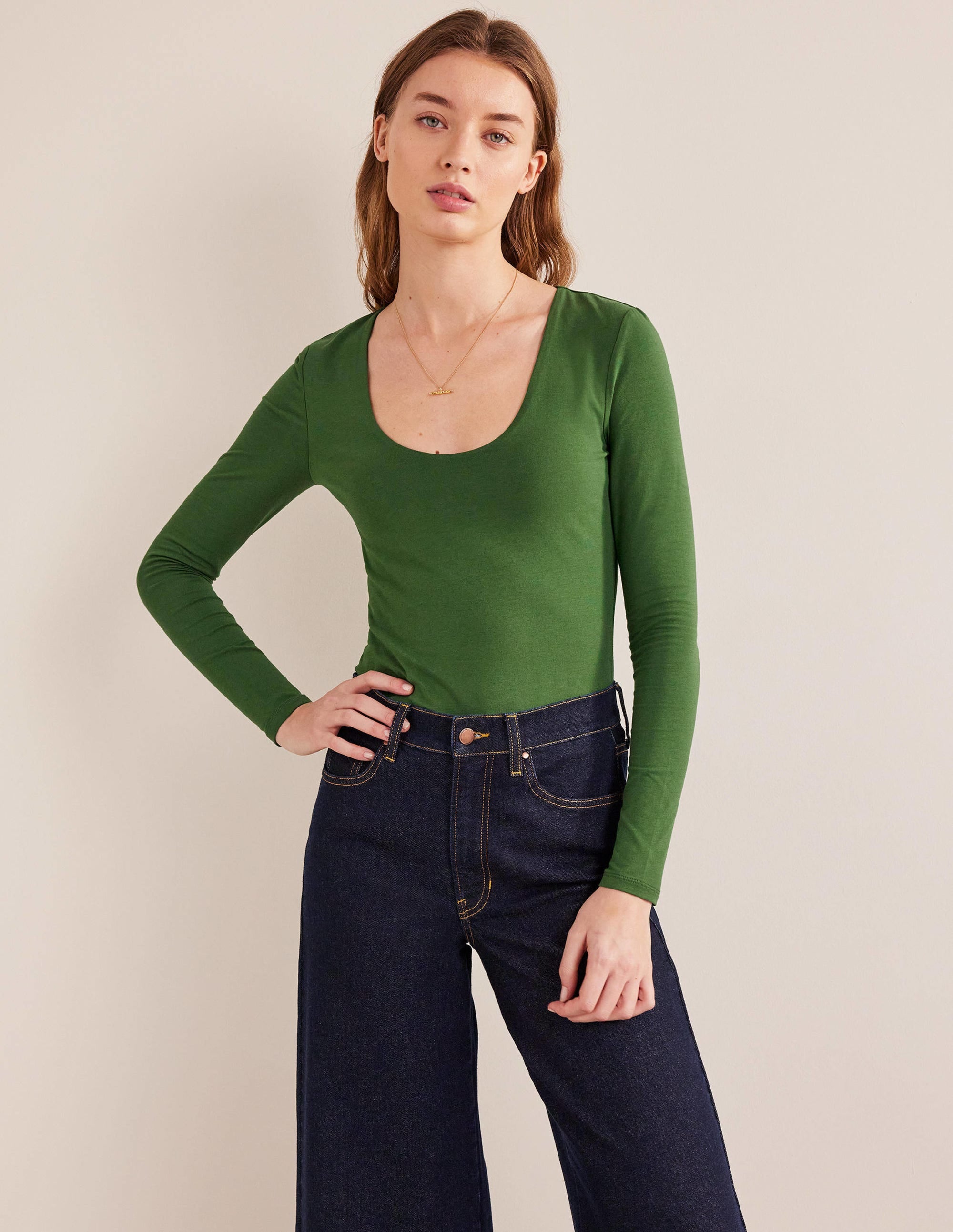 Double Layer Scoop Neck Top-Broad Bean - Image 1