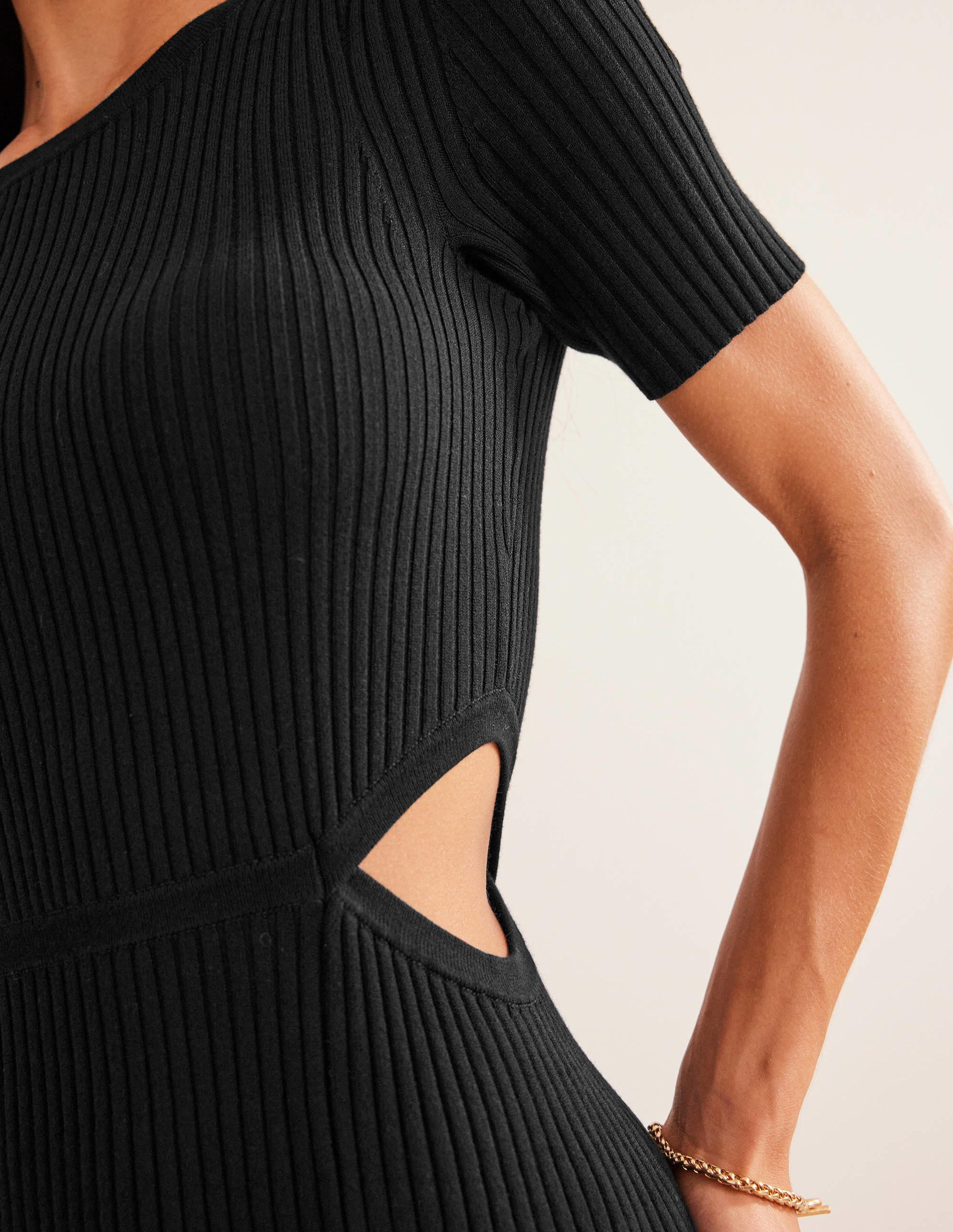 Cut Out Knitted Midi Dress-Black - Image 2