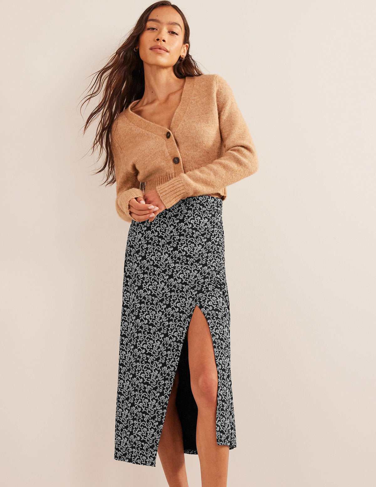 Side Split Jersey Midi Skirt-Black, Abstract Vine-1