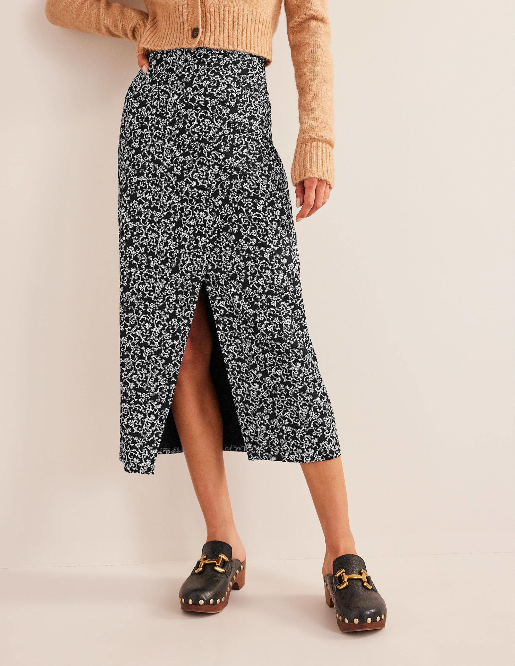 Side Split Jersey Midi Skirt-Black, Abstract Vine - Image 4