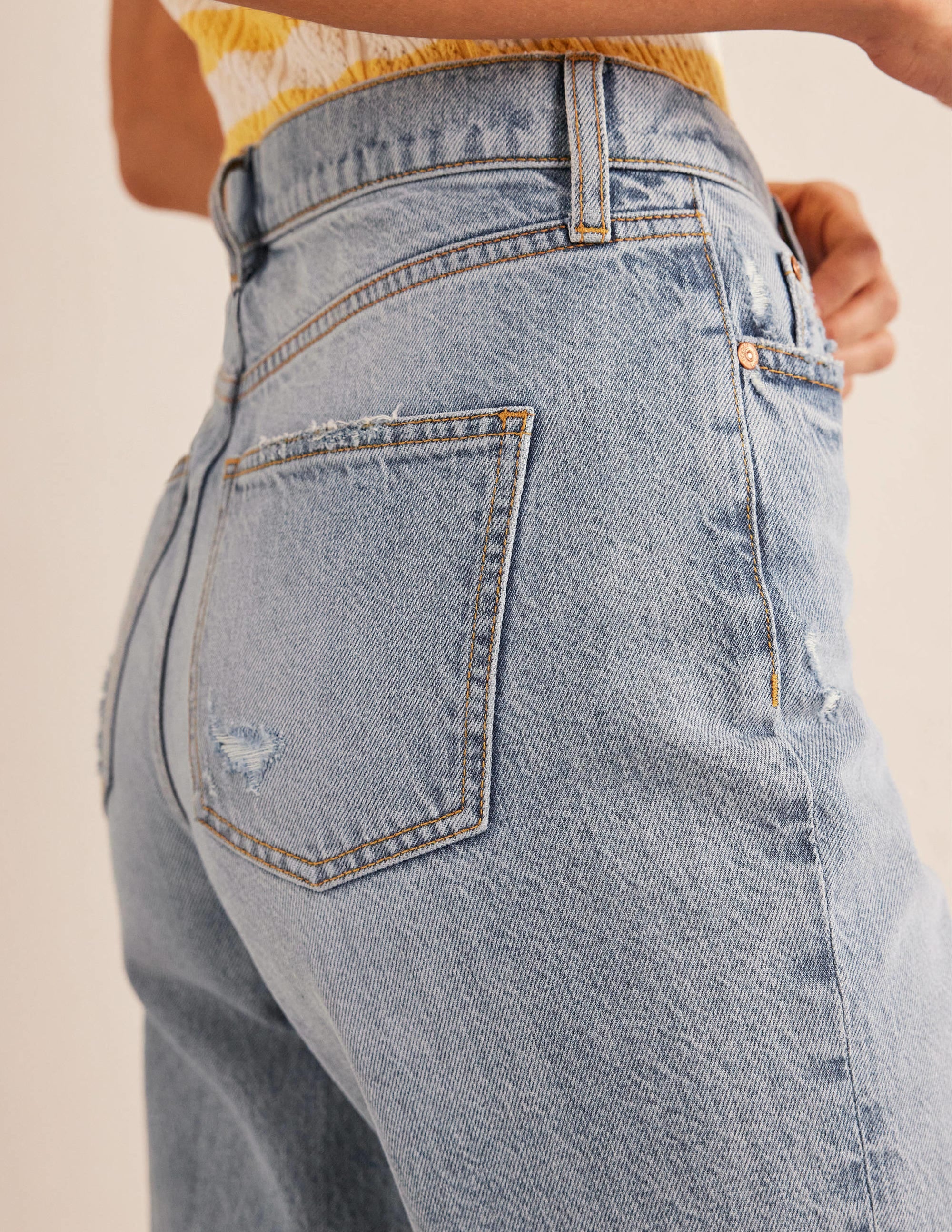Mid Rise Loose Jeans-Mid Wash - Image 2