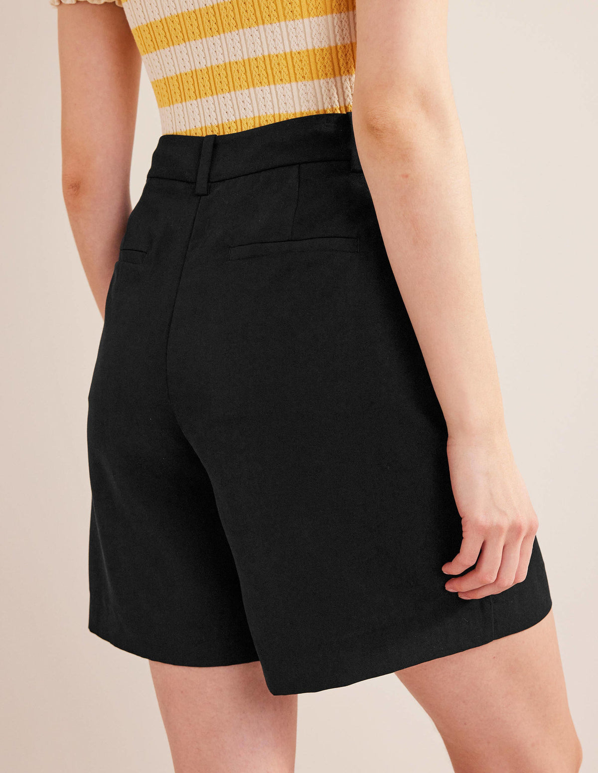 Tencel Relaxed Shorts-Black-3