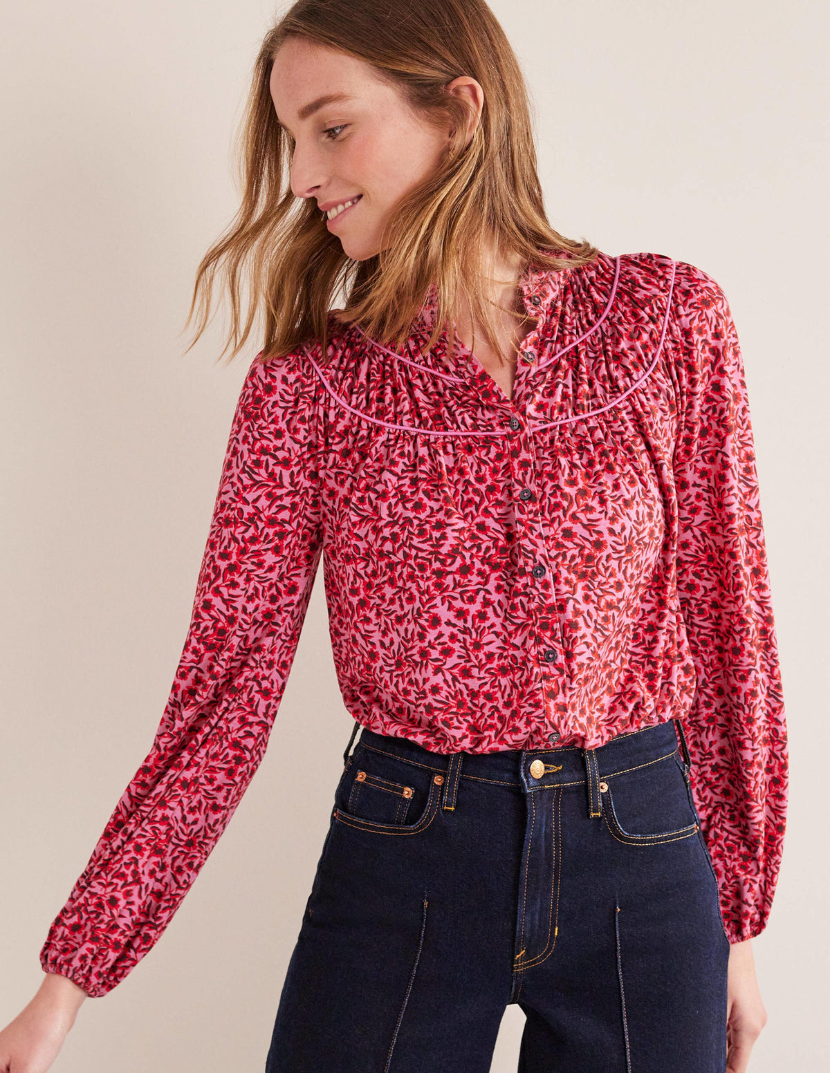Ruched Yoke Jersey Shirt-Gin Fizz, Abstract Vine - Image 1
