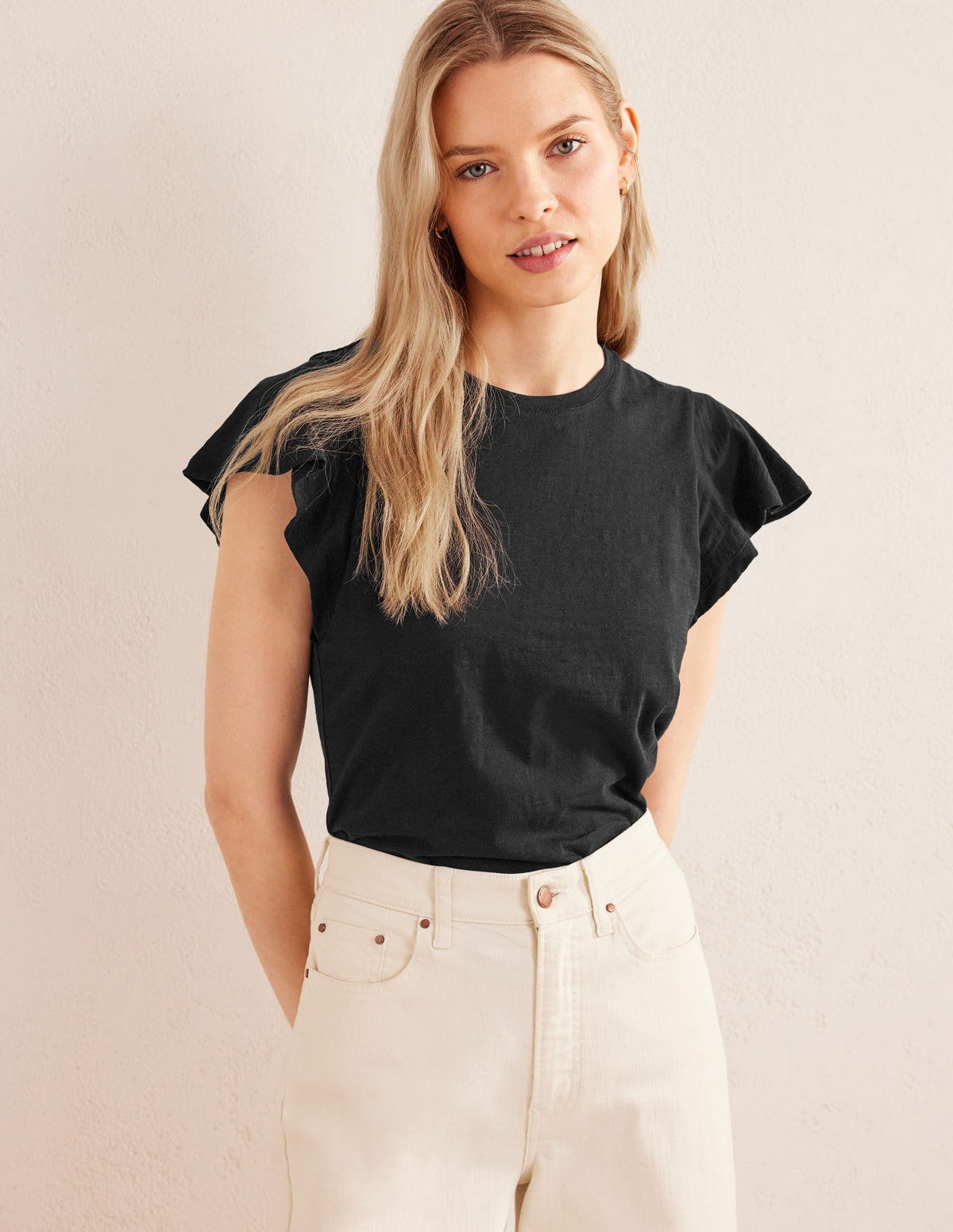 Crew Neck Flutter T-Shirt-Black - Image 1