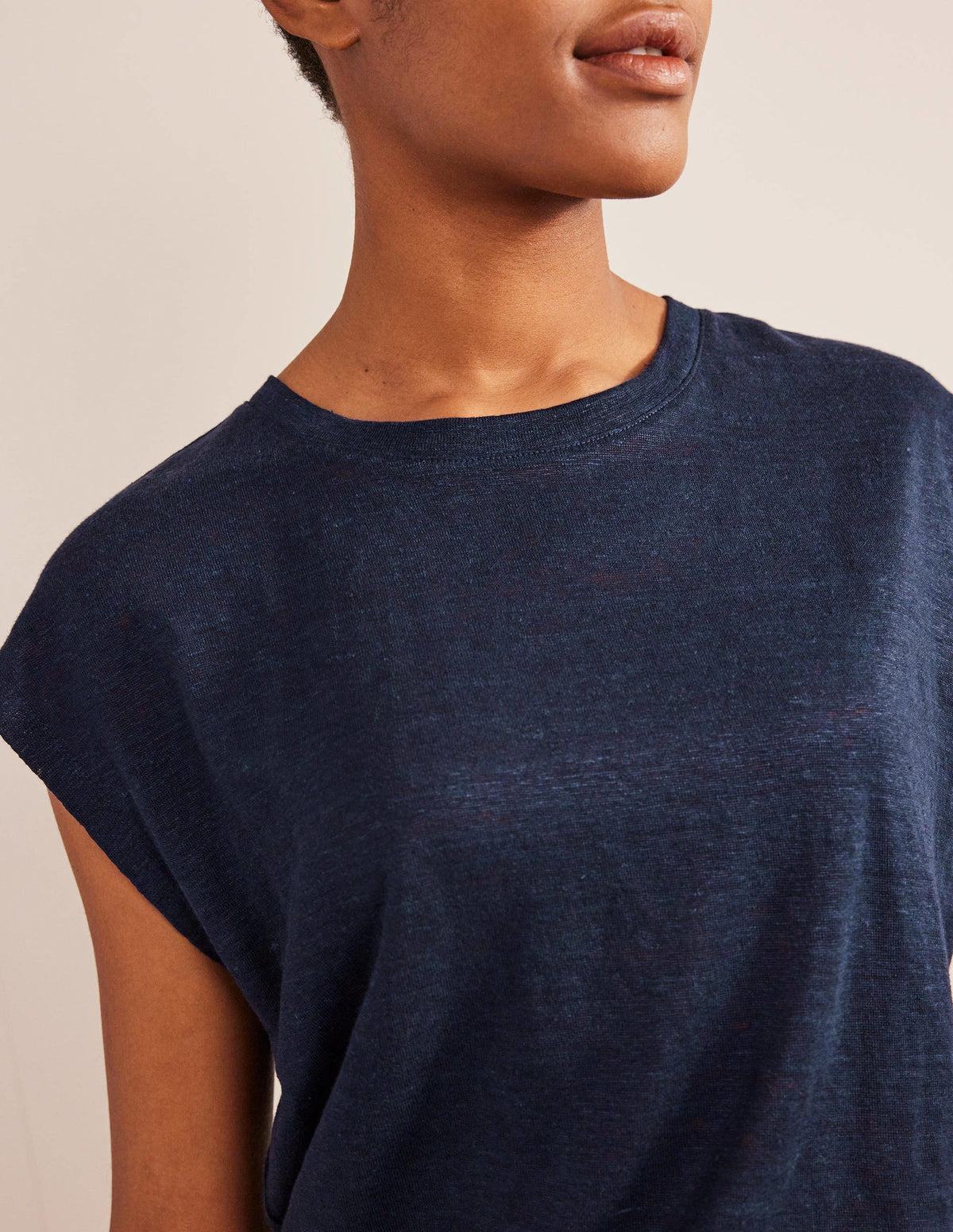 Crew Neck Linen T-shirt-Navy - Image 2
