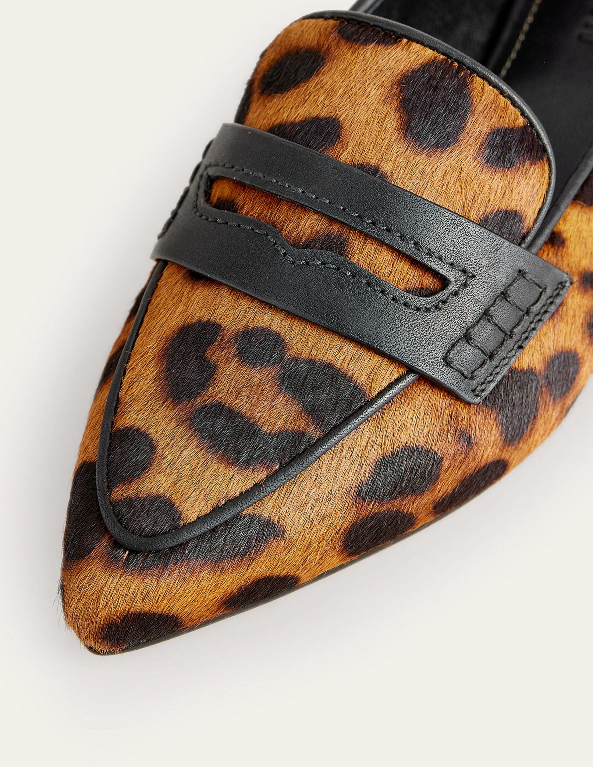 Pointed Loafers-Classic Leopard-4