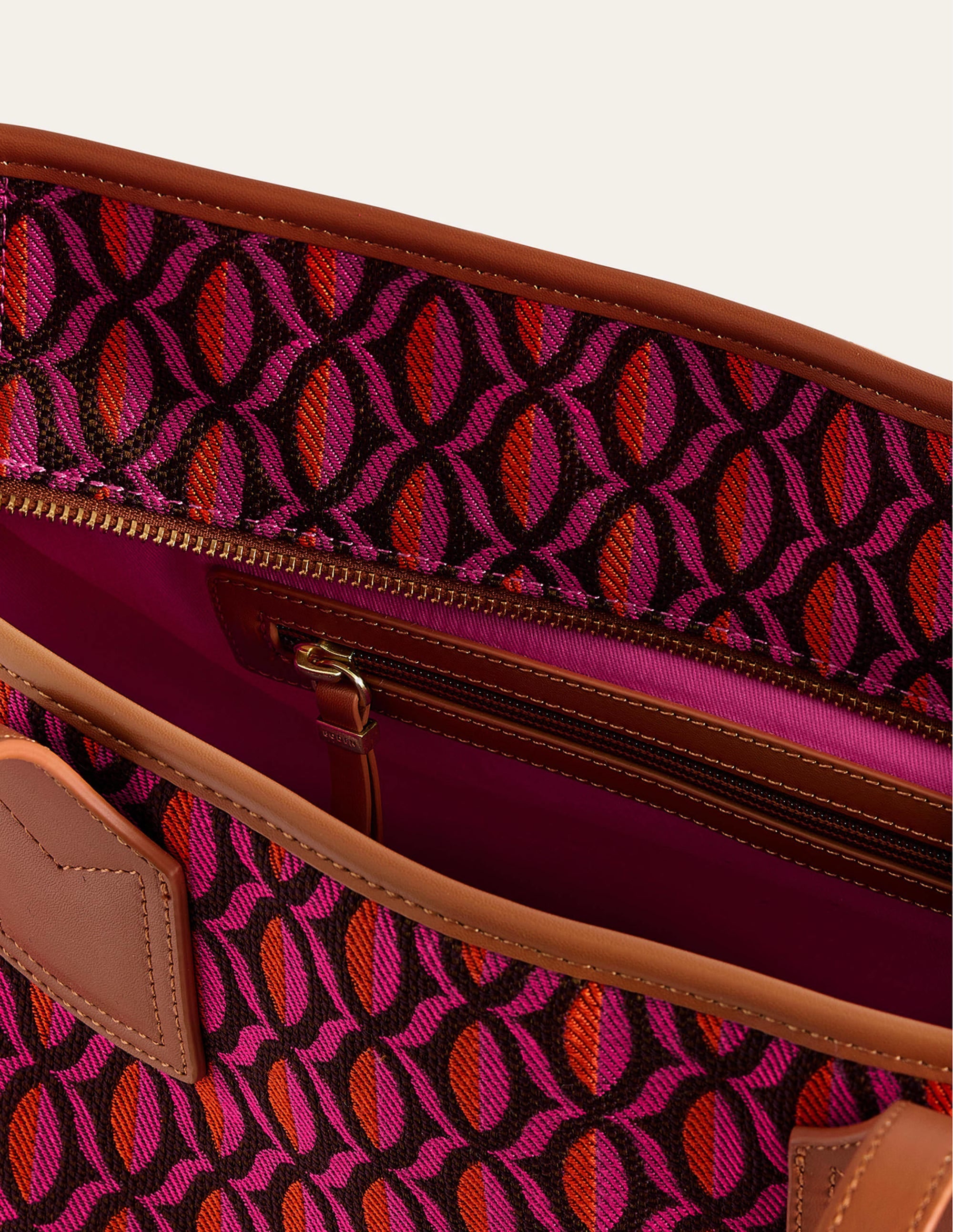 Trapeze Tote Bag-Red Geo - Image 4