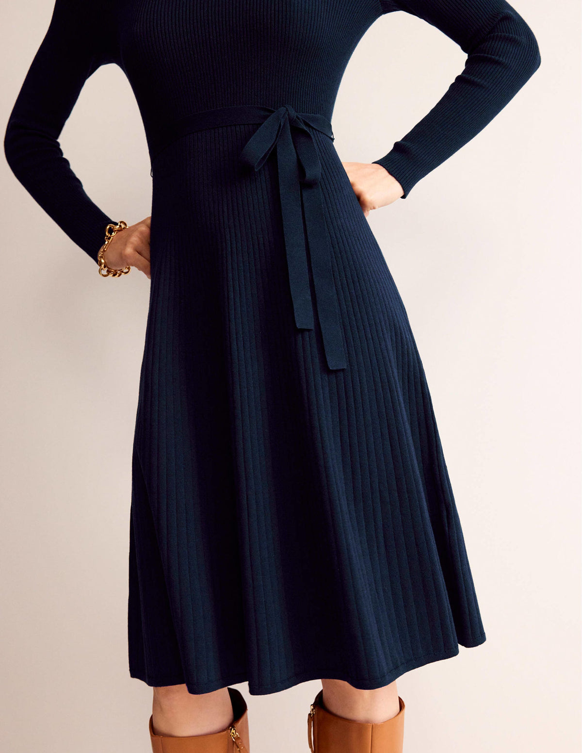 Lola Knitted Midi Dress-Navy-3