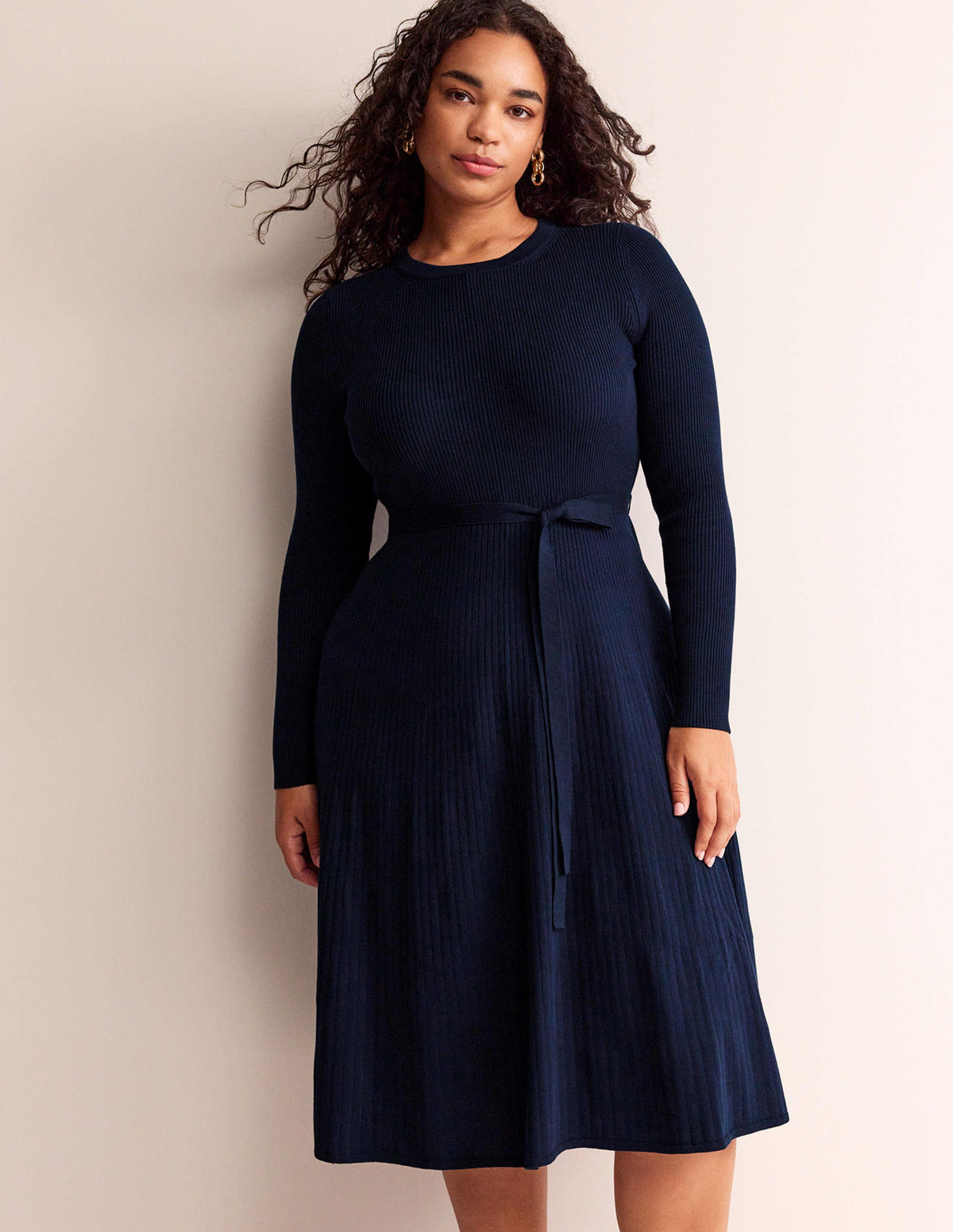 Lola Knitted Midi Dress-Navy - Image 6