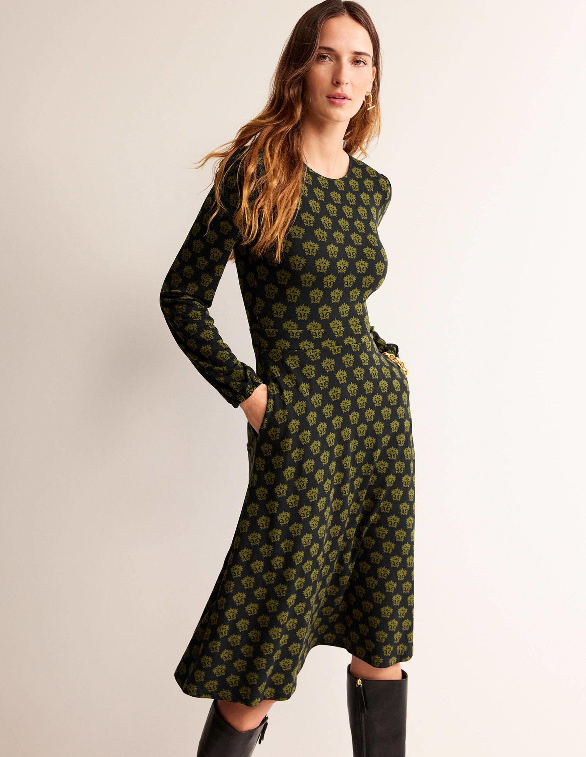 Camille Jersey Midi Dress-Black, Lily - Image 4